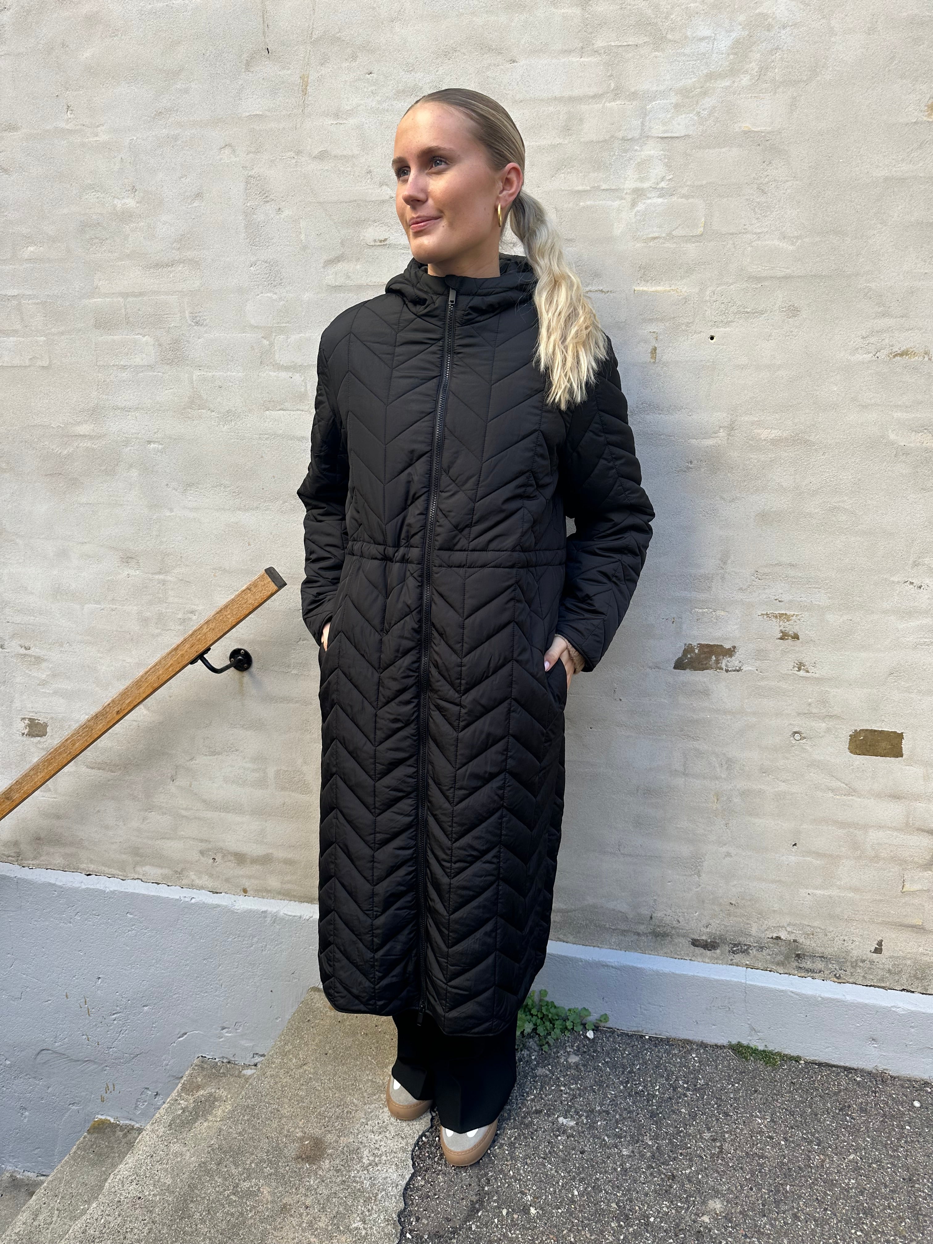 Jasmin ultra long jacket black