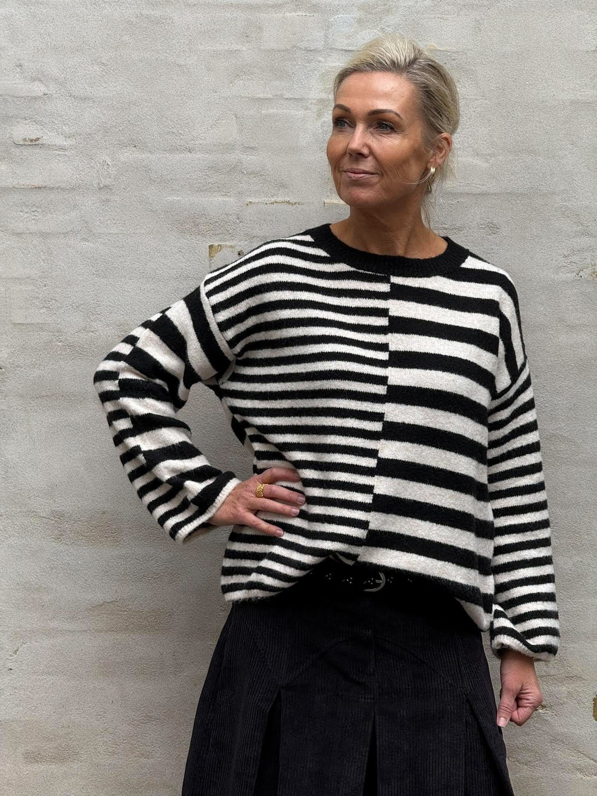 Asy Striped Knit - Off White/Black