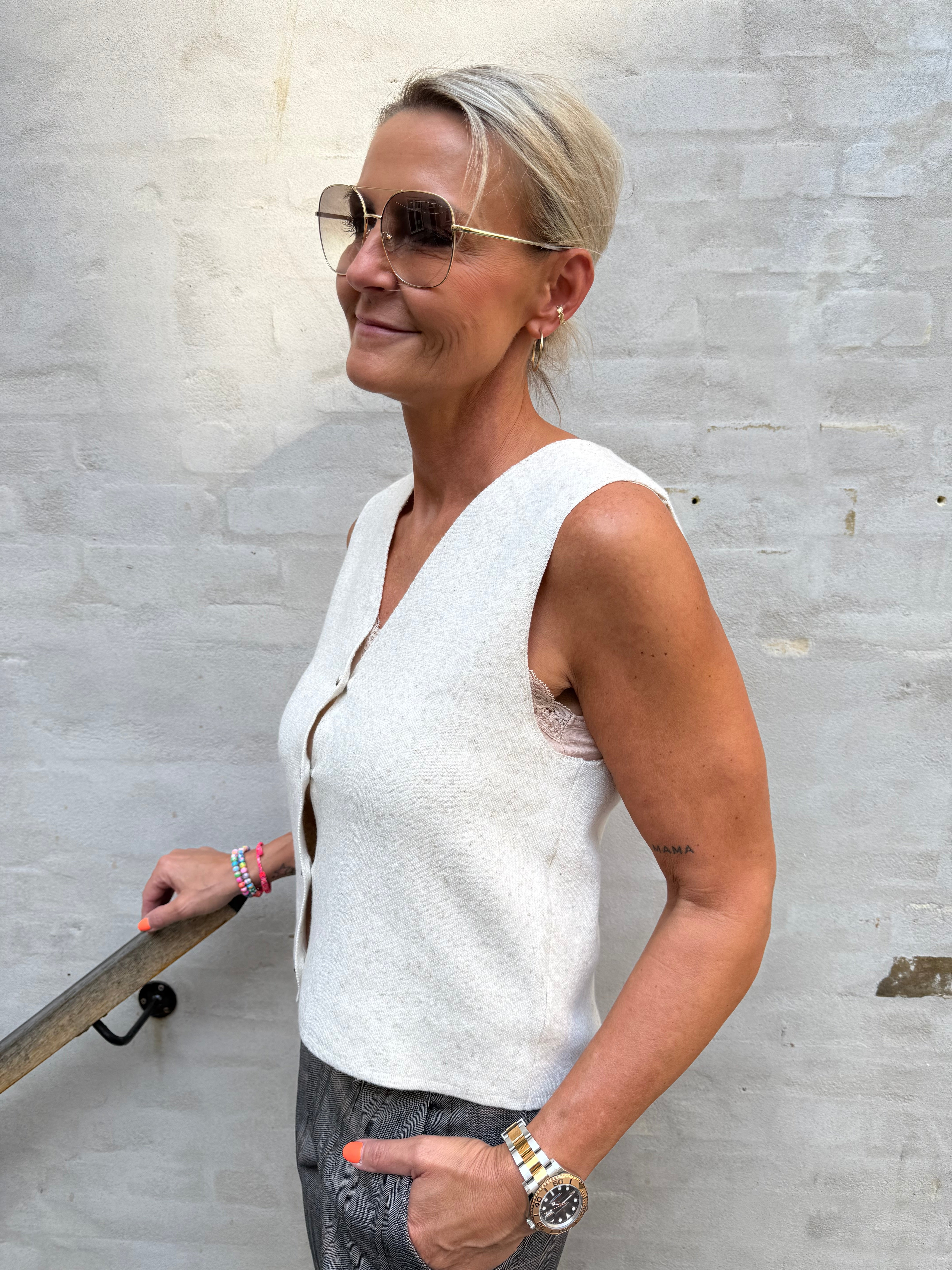 JONDA V-NECK KNIT VEST - Birch