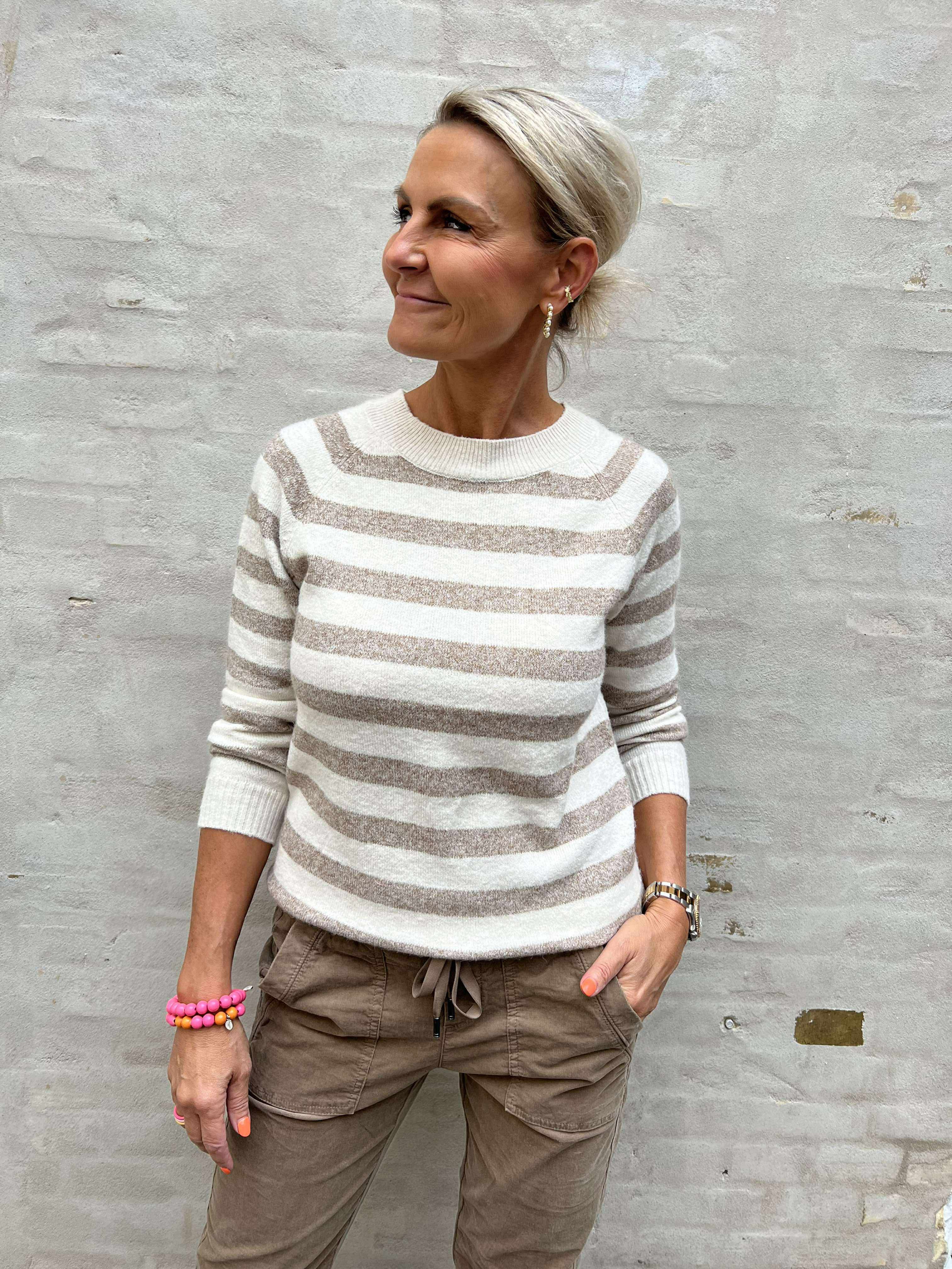 DOFFY O-NECK BLOUSE - Birch/W. Sepia