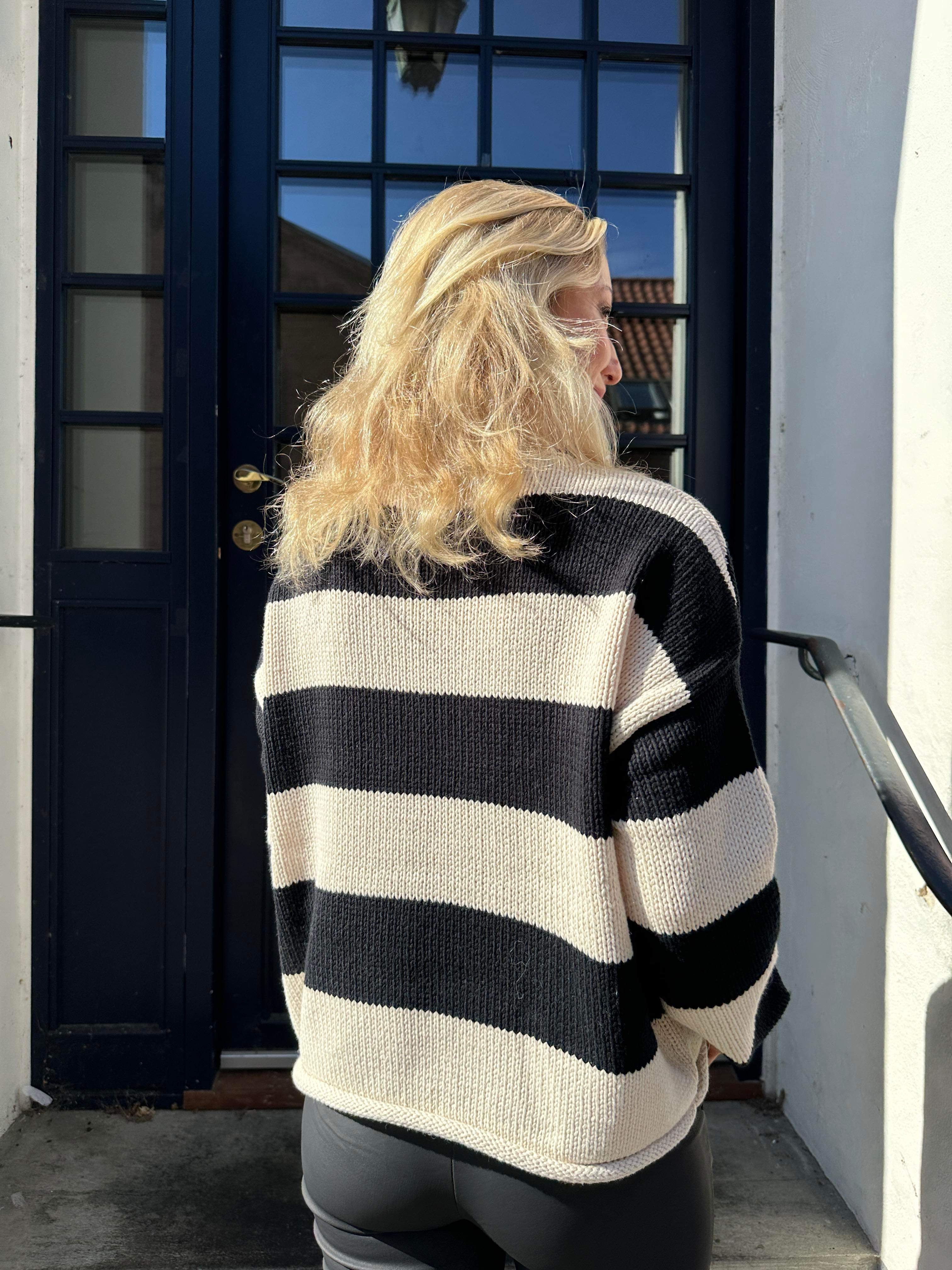 Leonora rolledge pullover birch/black stripes