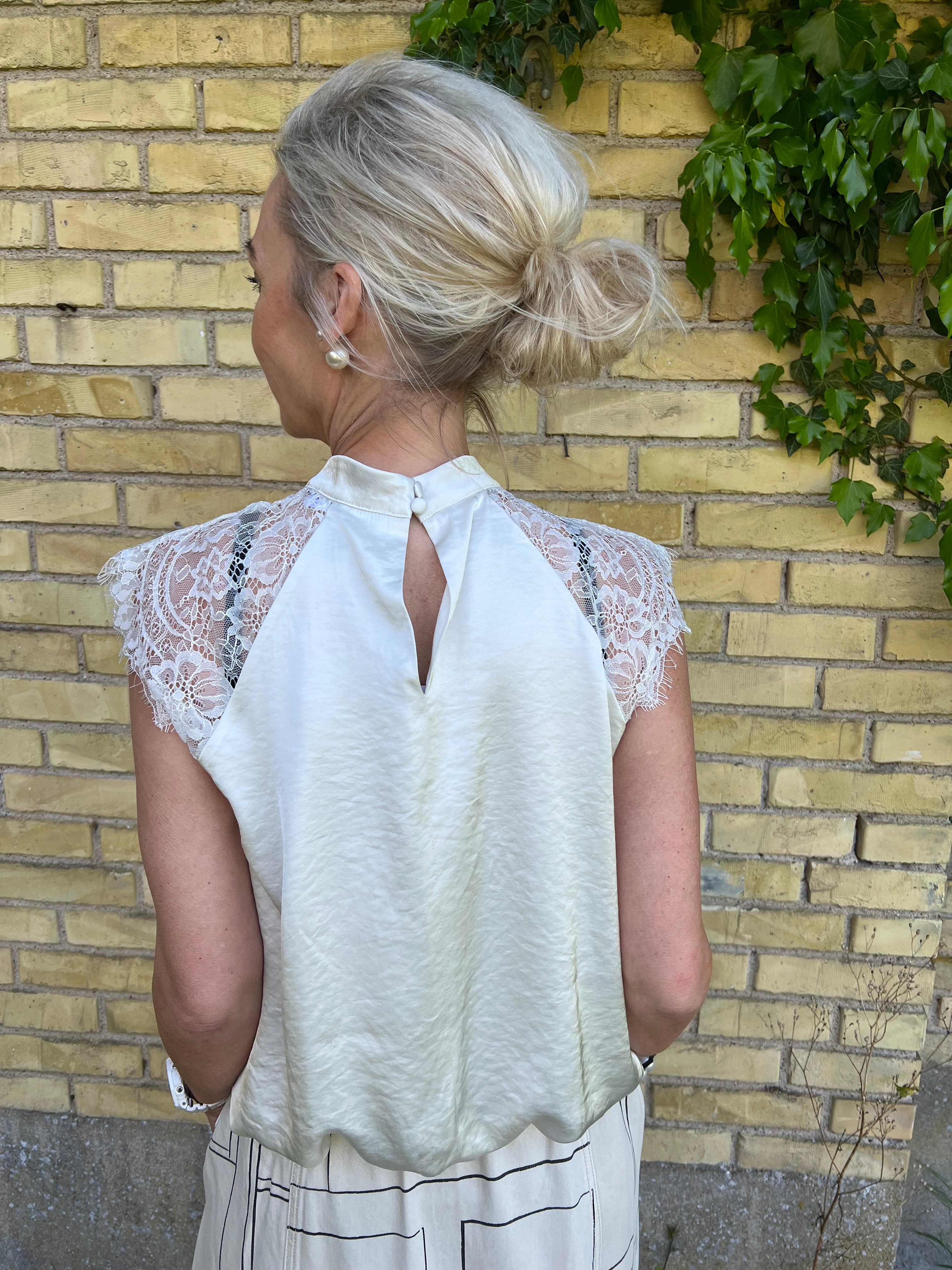 Idun Lace Ballon Top - Off white