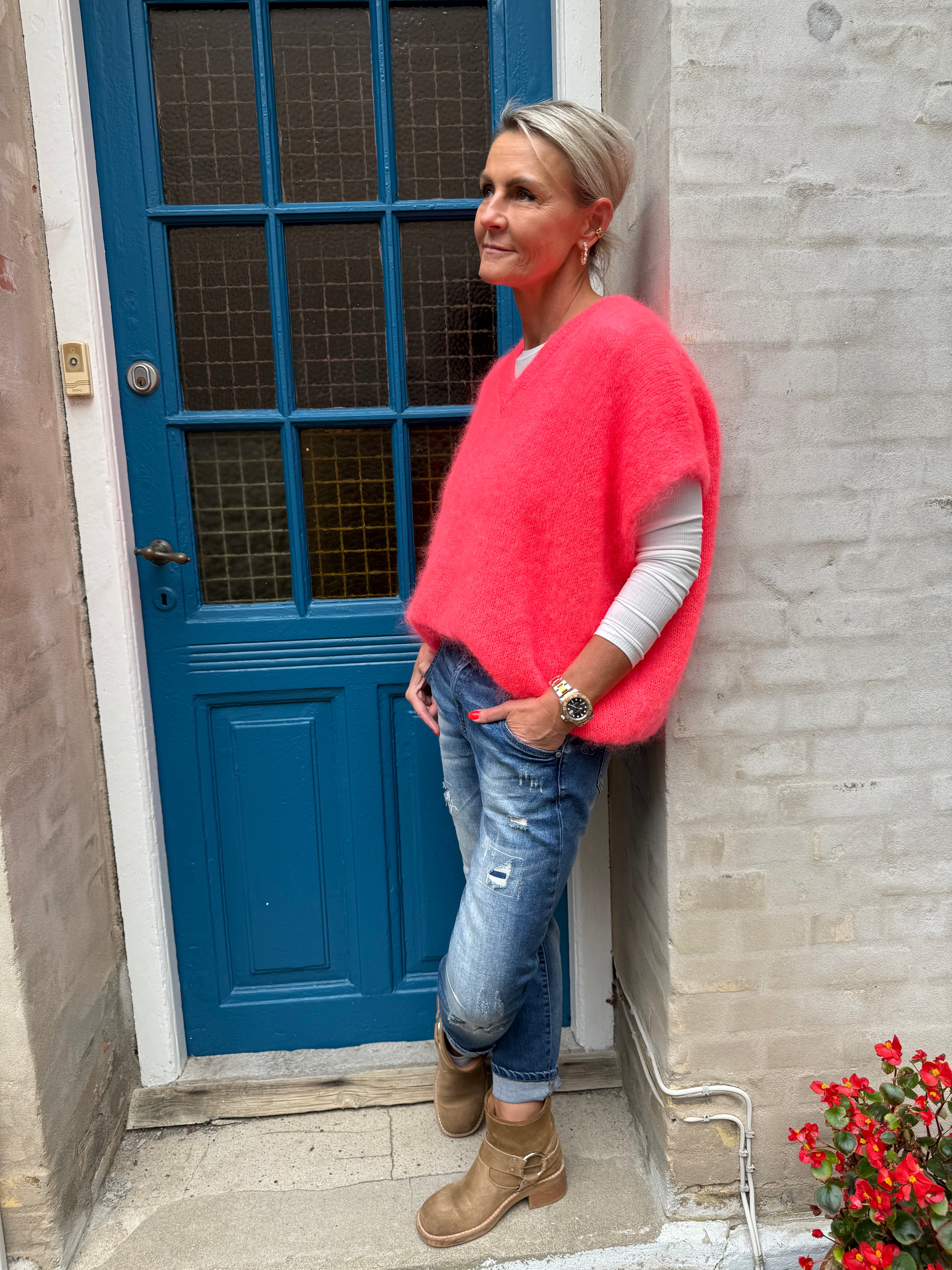 Aurora Strik - Neon Coral