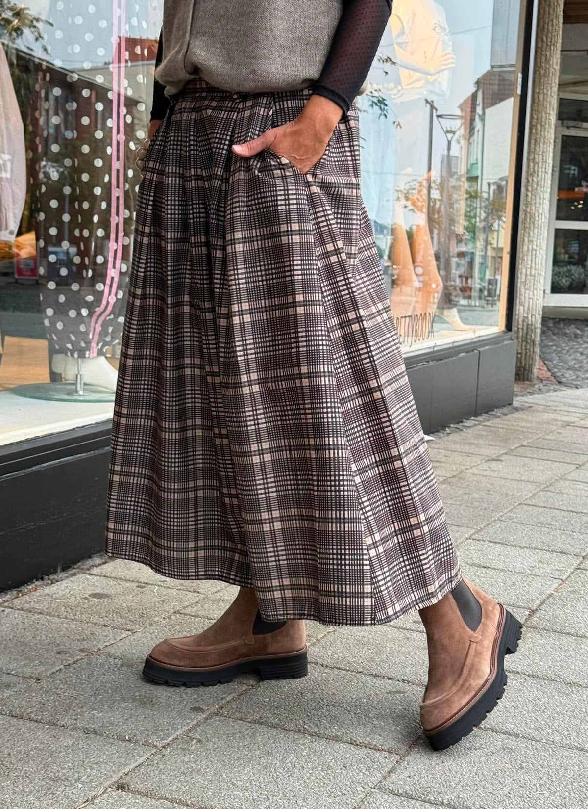YORK Check Skirt - Black