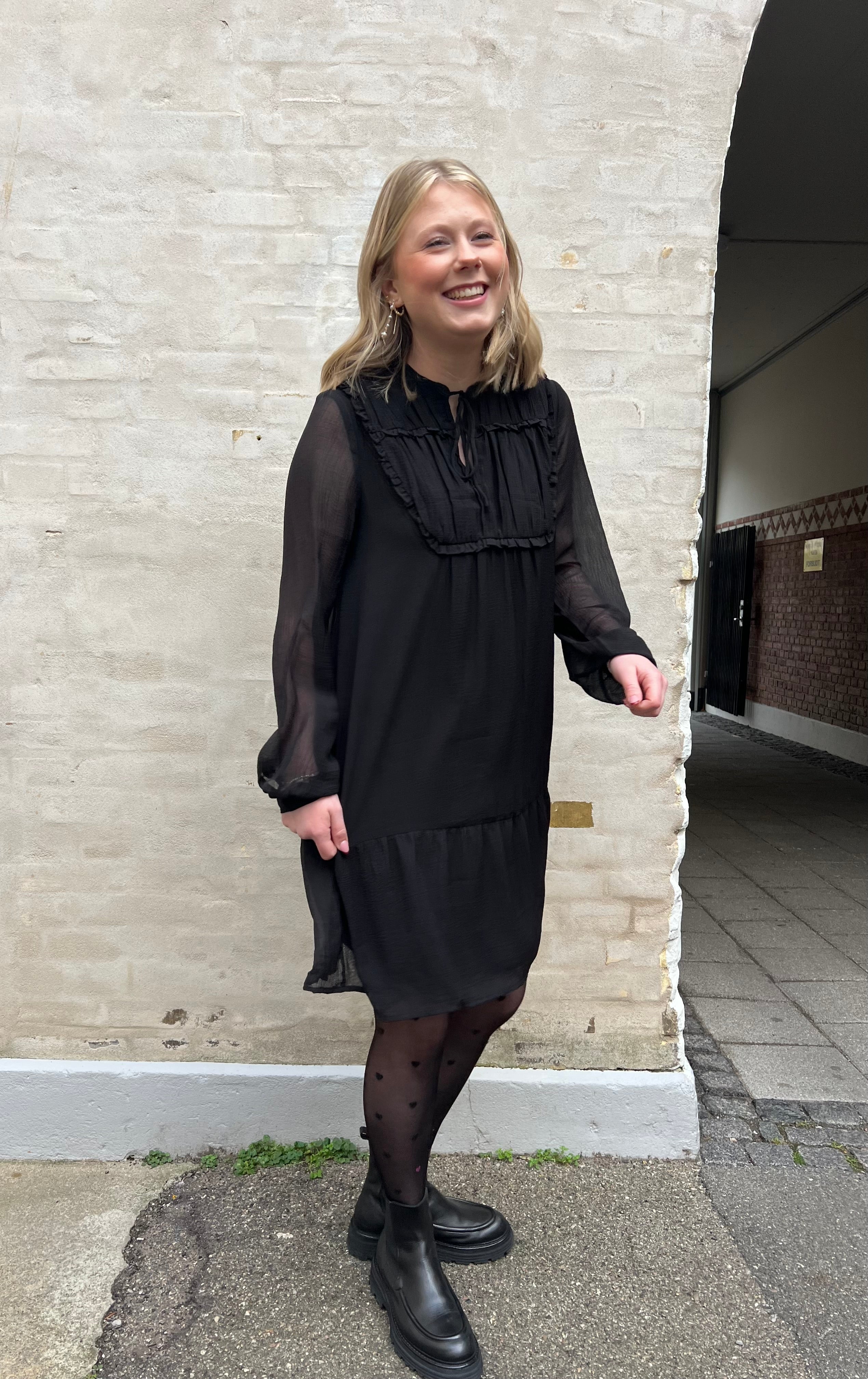 LINEA LS SHORT DRESS - Black