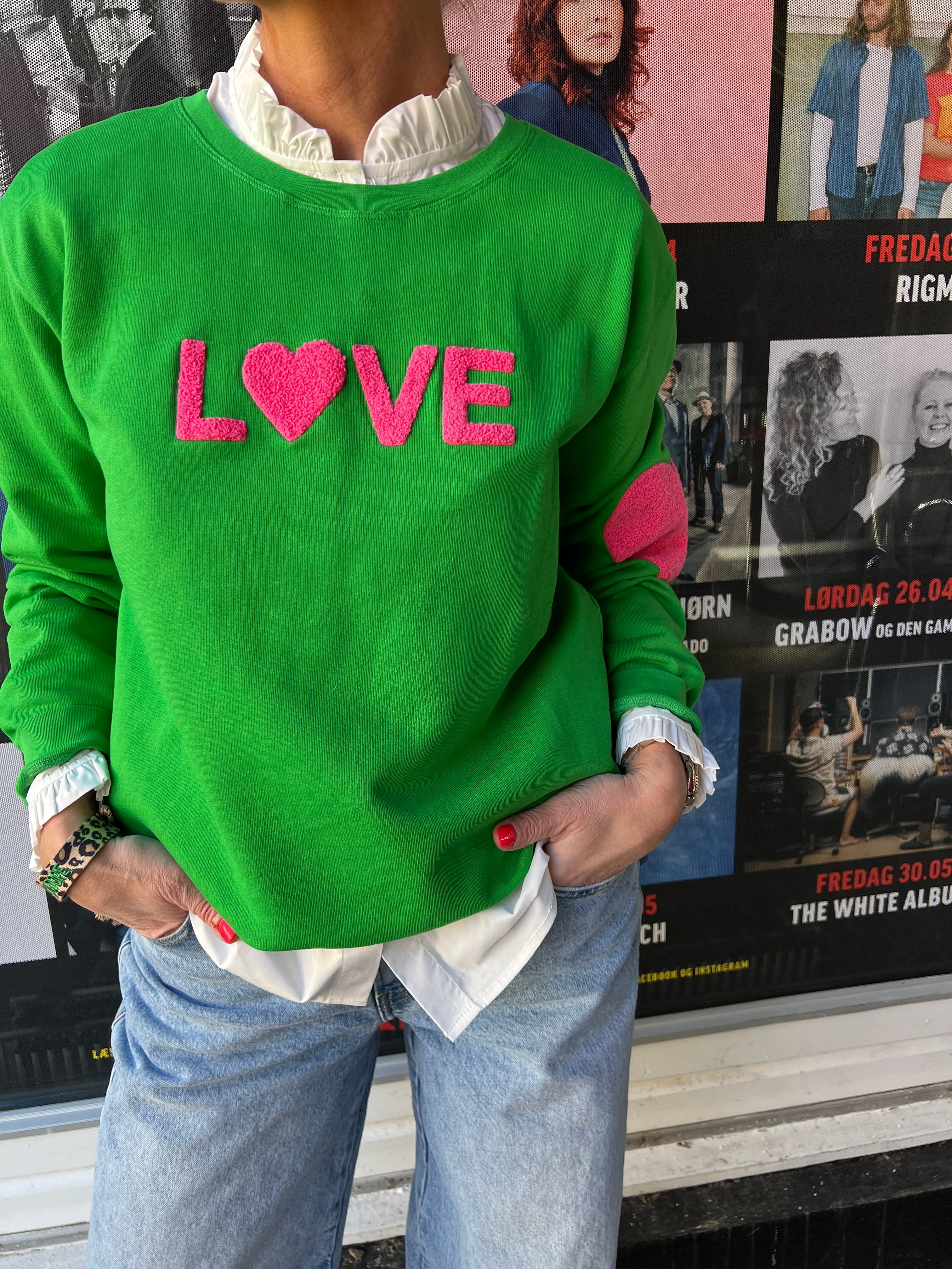 LOVE S-shirt grass- pink