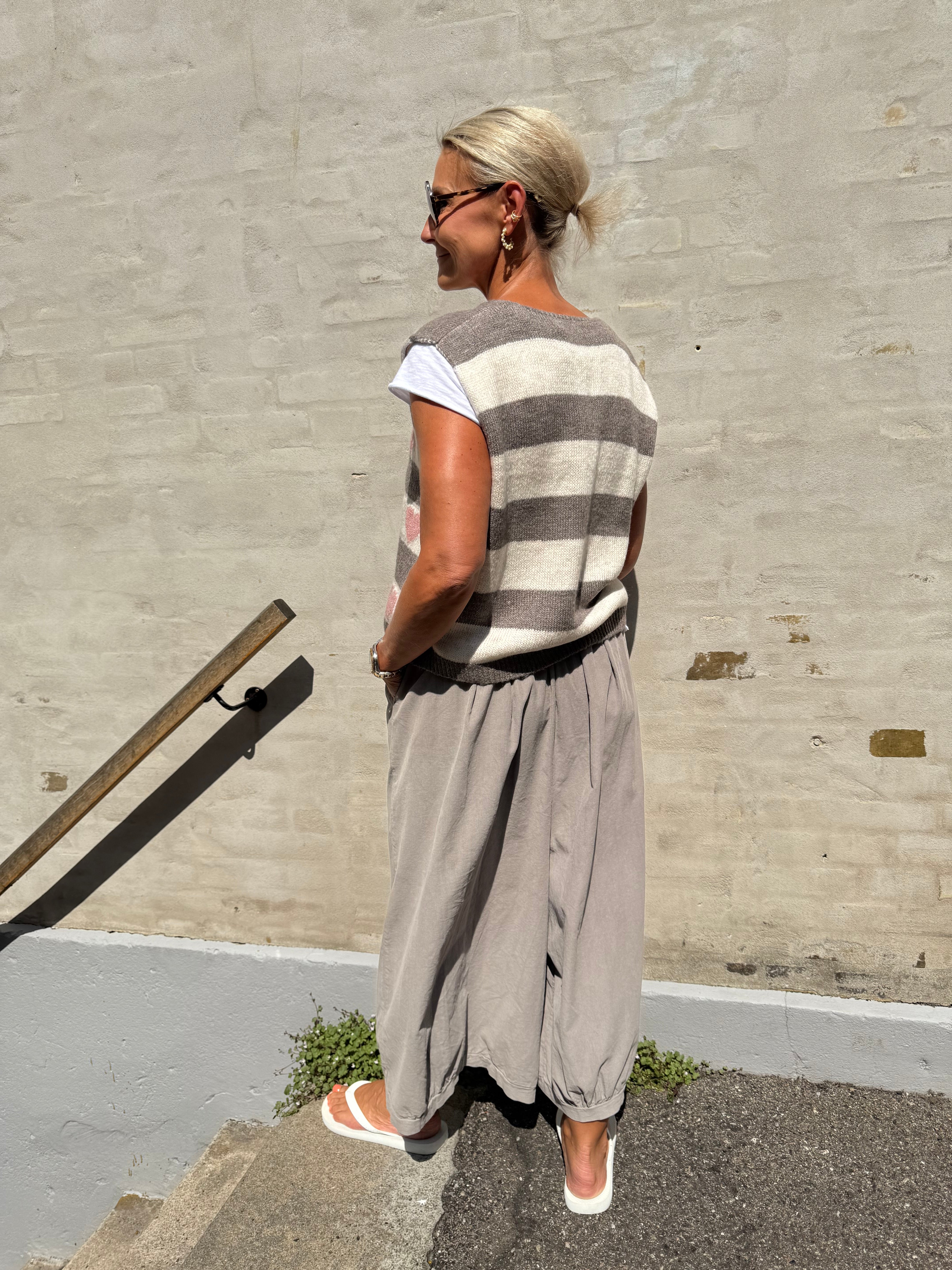 PREORDER Phoenix Knit Vest - Old Rose