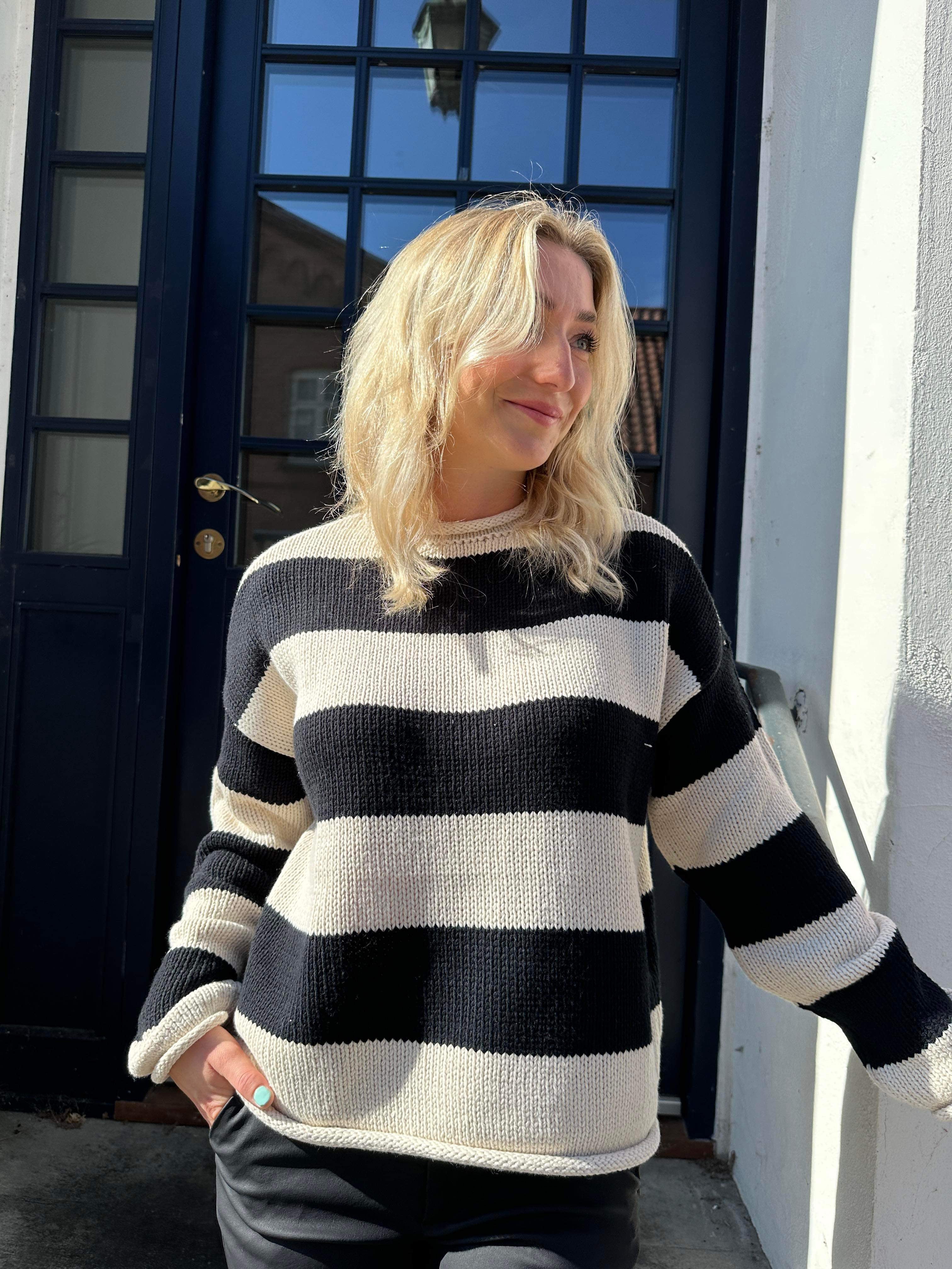 Leonora rolledge pullover birch/black stripes