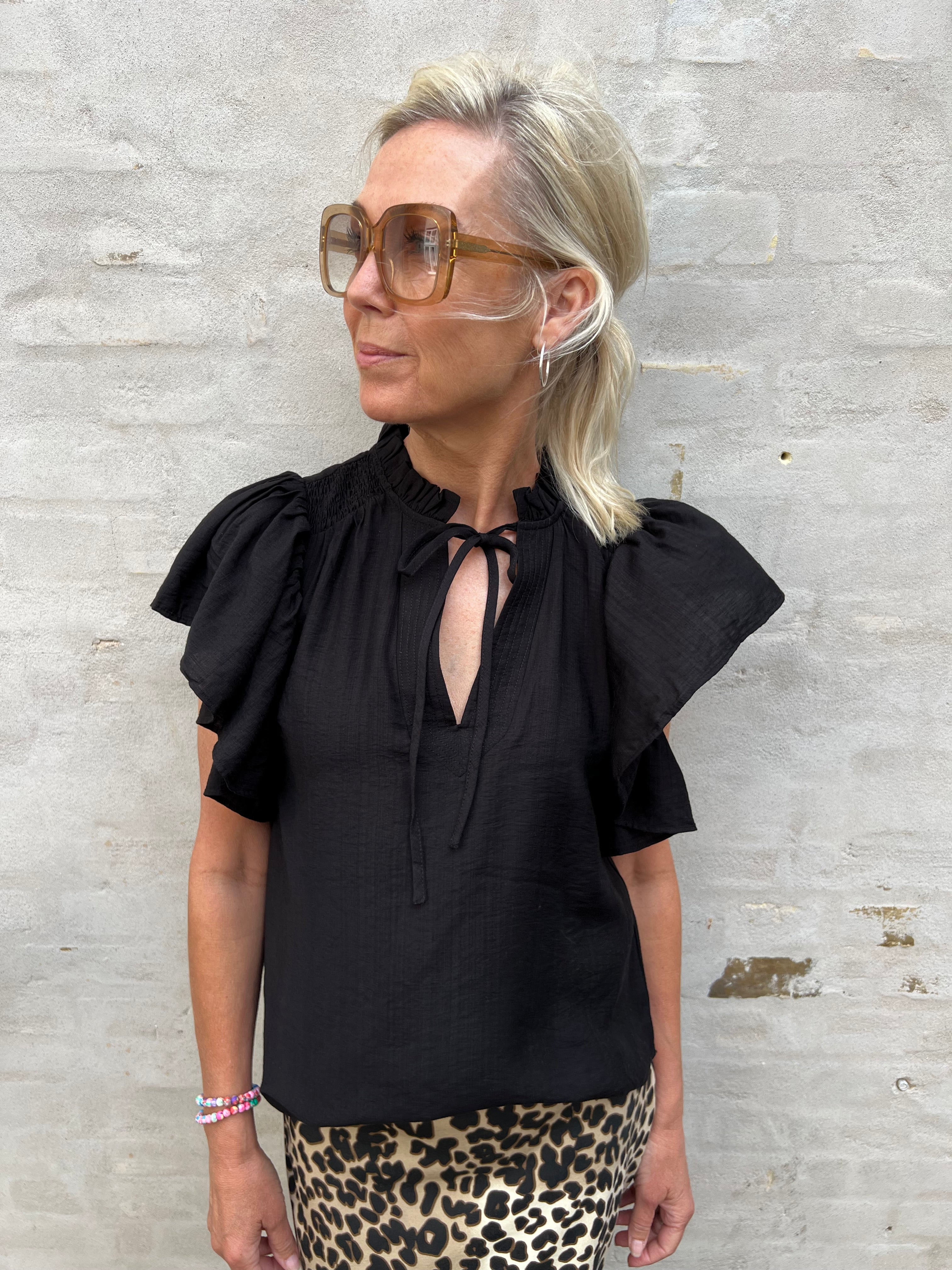 Hera Frill Top Black