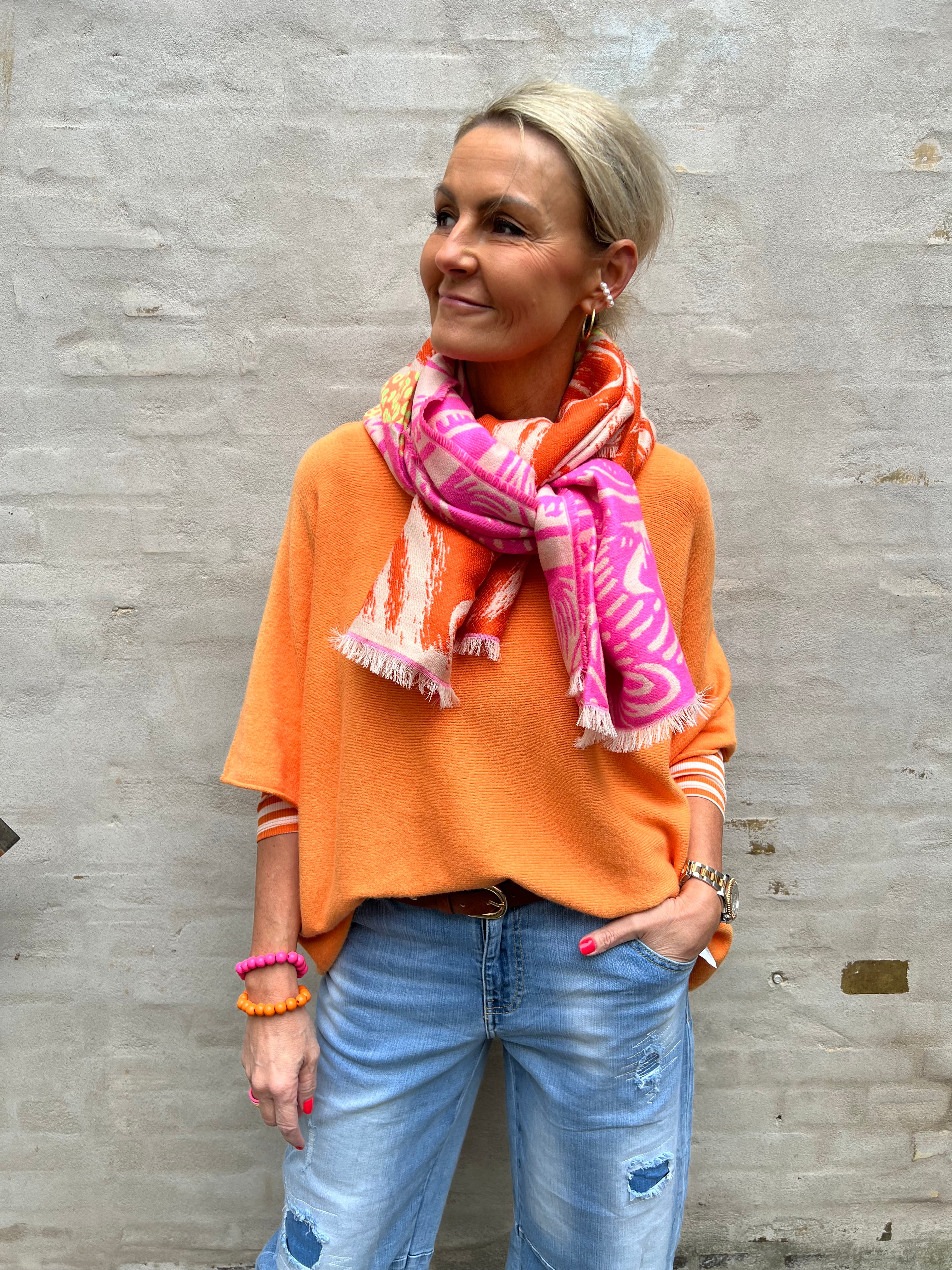 Paradis pink orange scarf