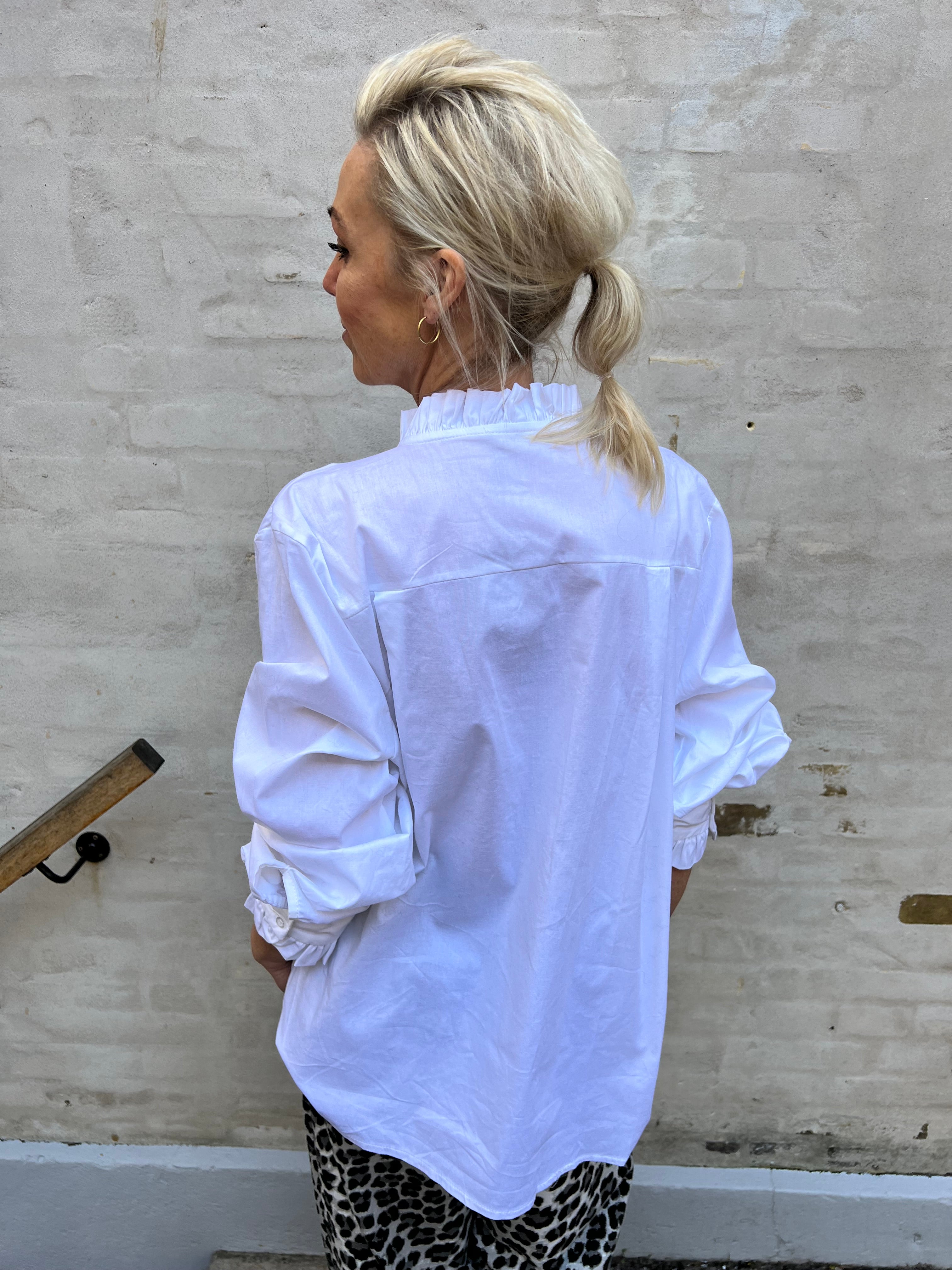 Noella shirt white