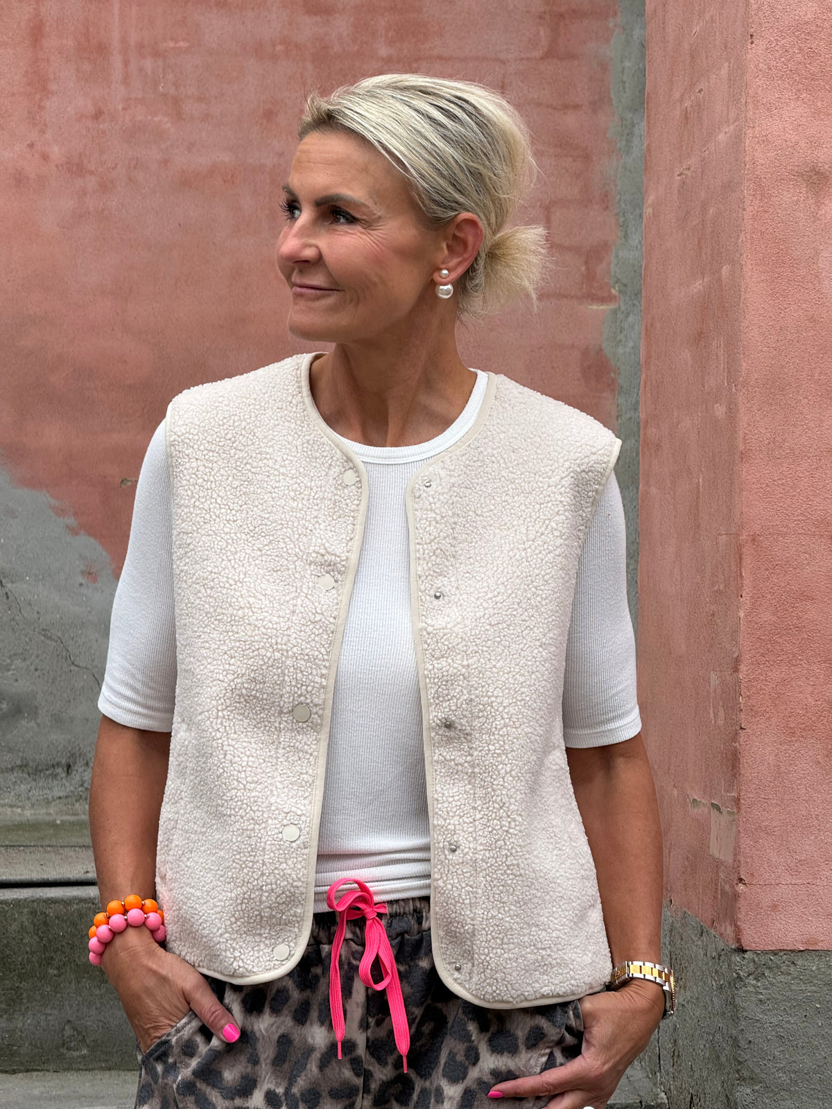 SIMINA TEDDY WAISTCOAT - Pumice Stone