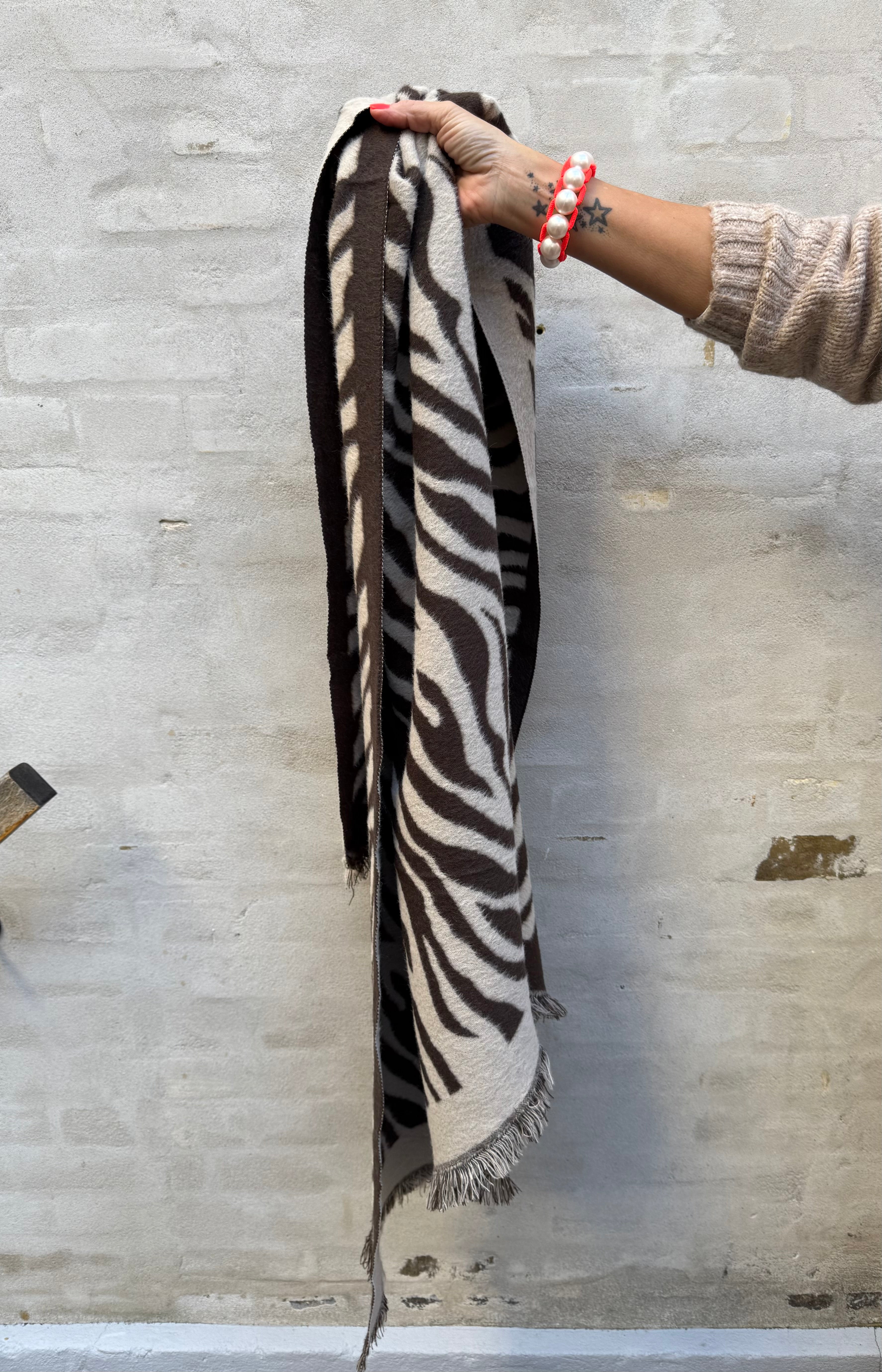 Saga Zebra scarf mocca