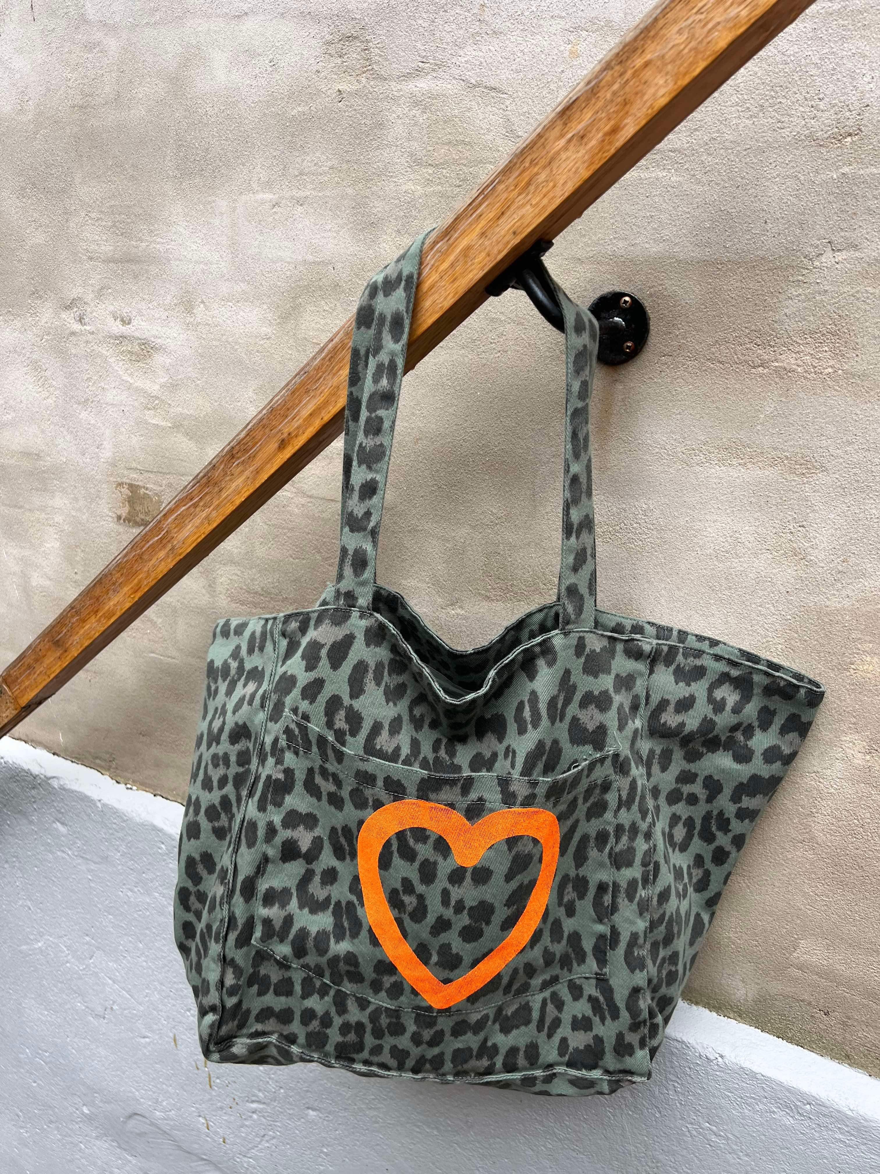 Believe green leopard bag