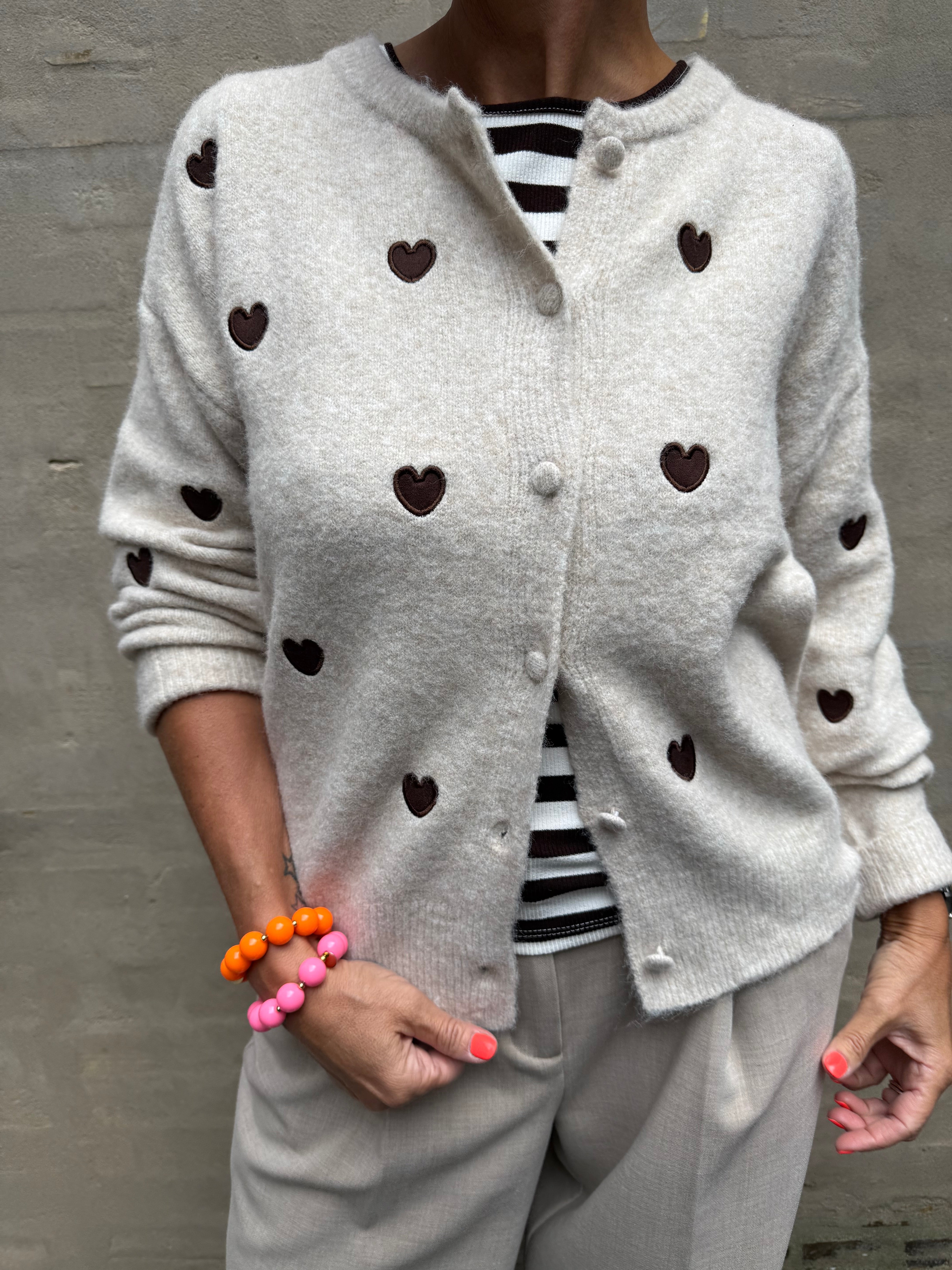 Vivi Cardigan - Beige Heart