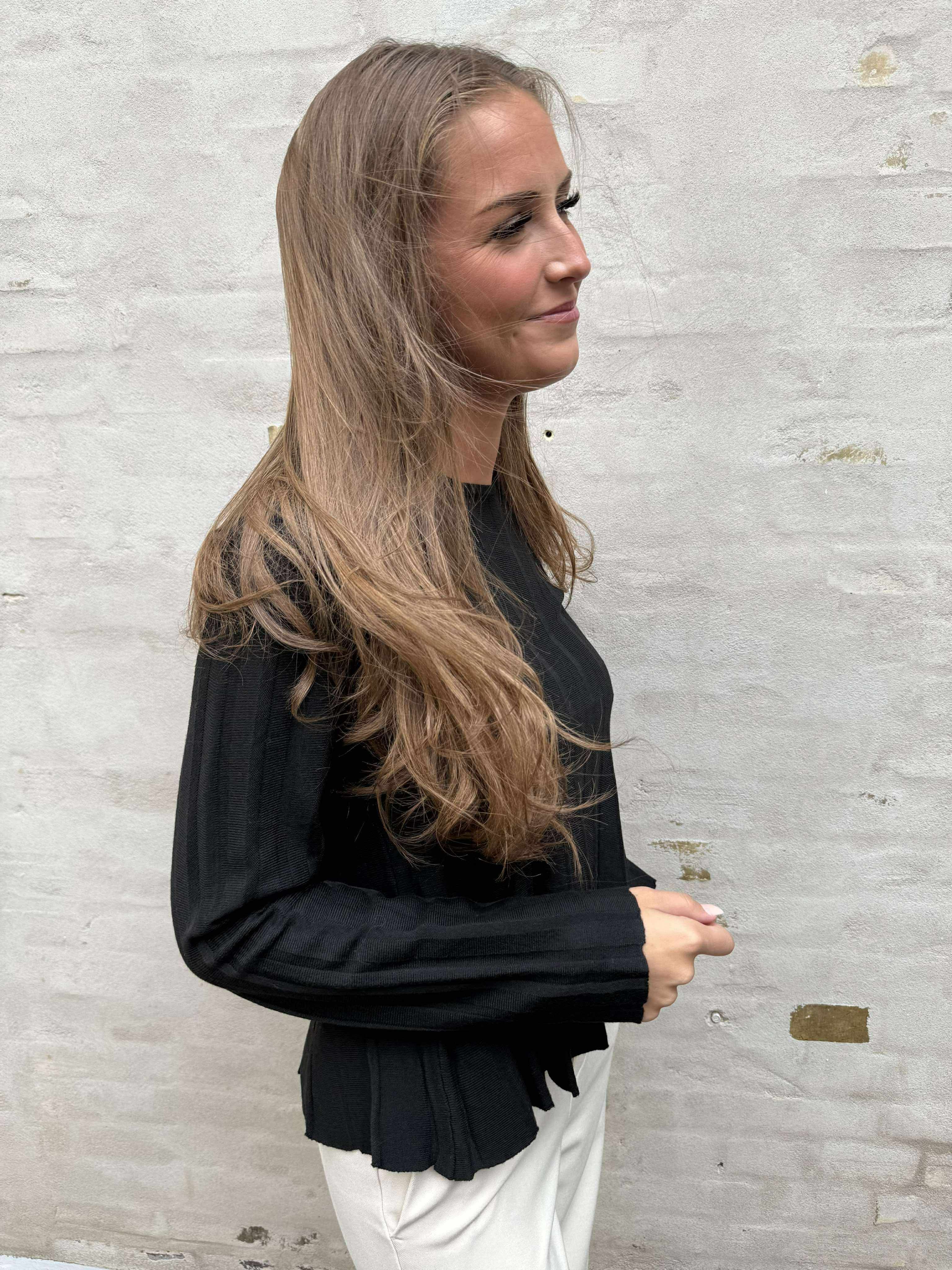 LANA O-NECK PULLOVER - Black