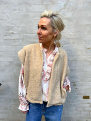 Nynne vest beige