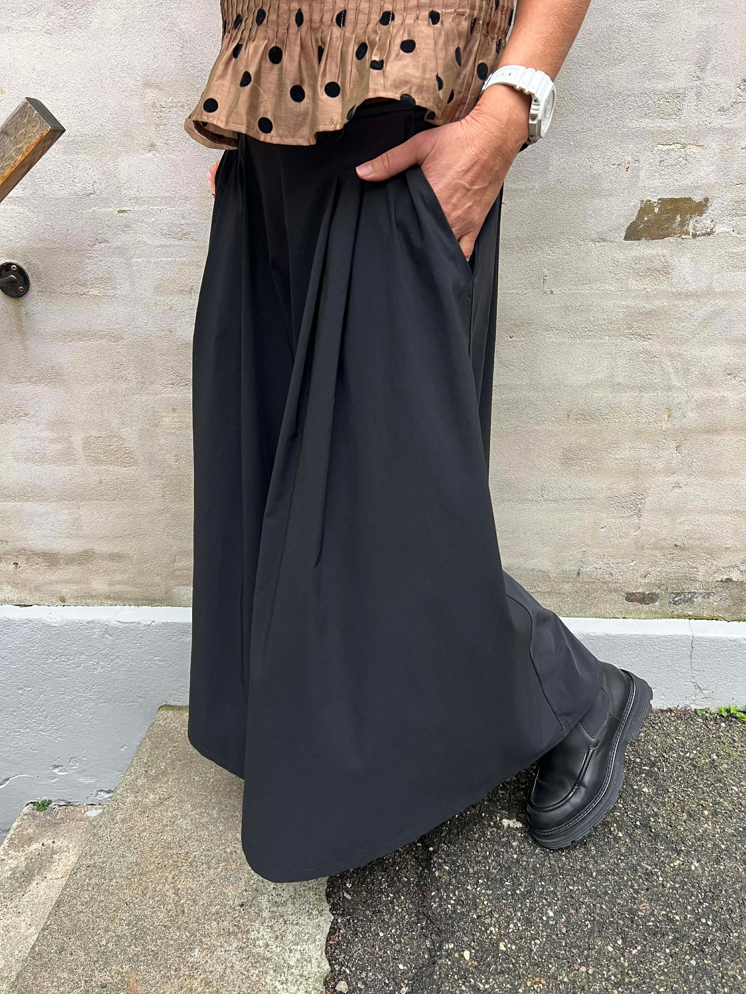 DAVINA split skirt - Black