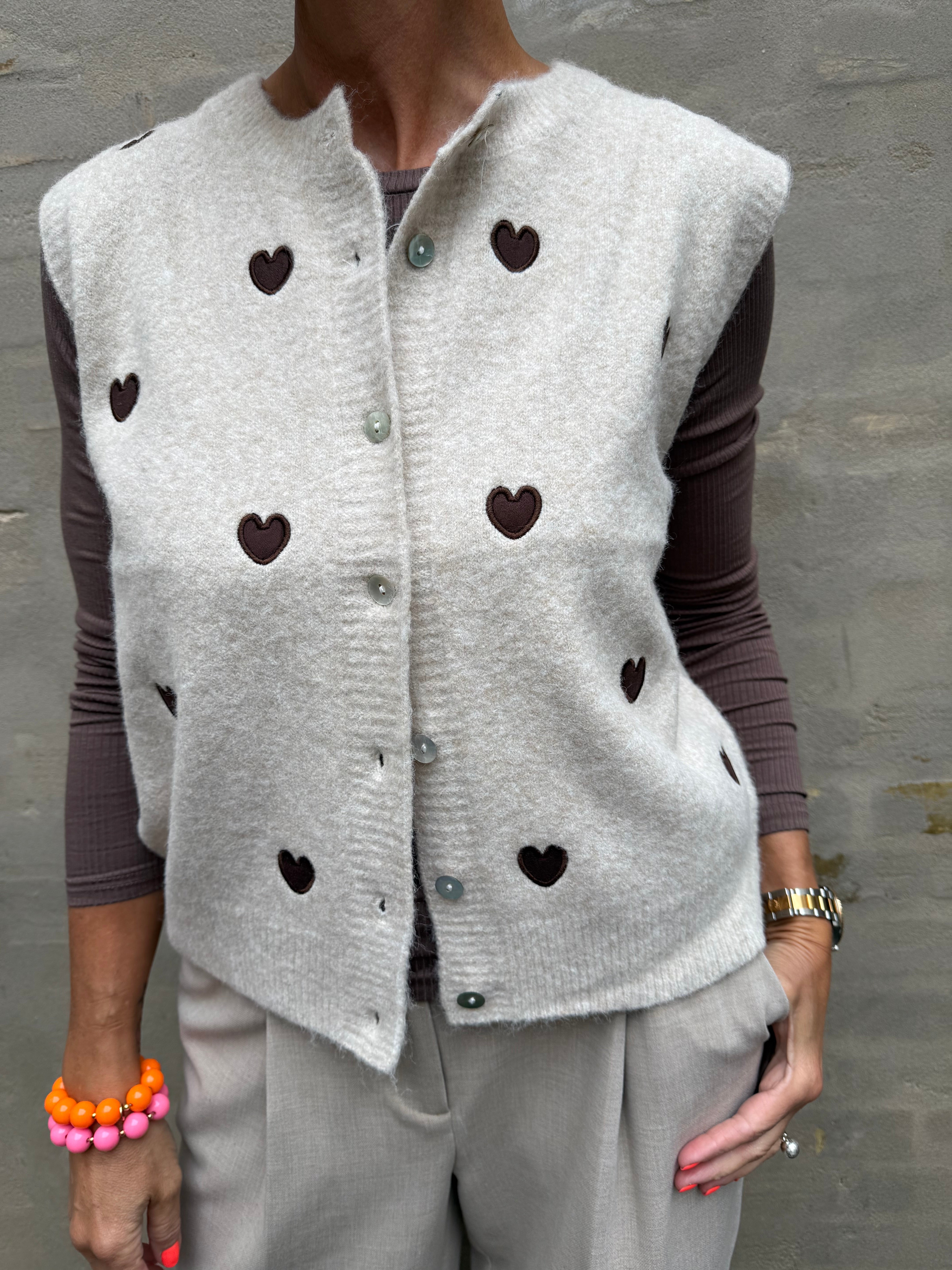 Vigga Vest - Beige Heart