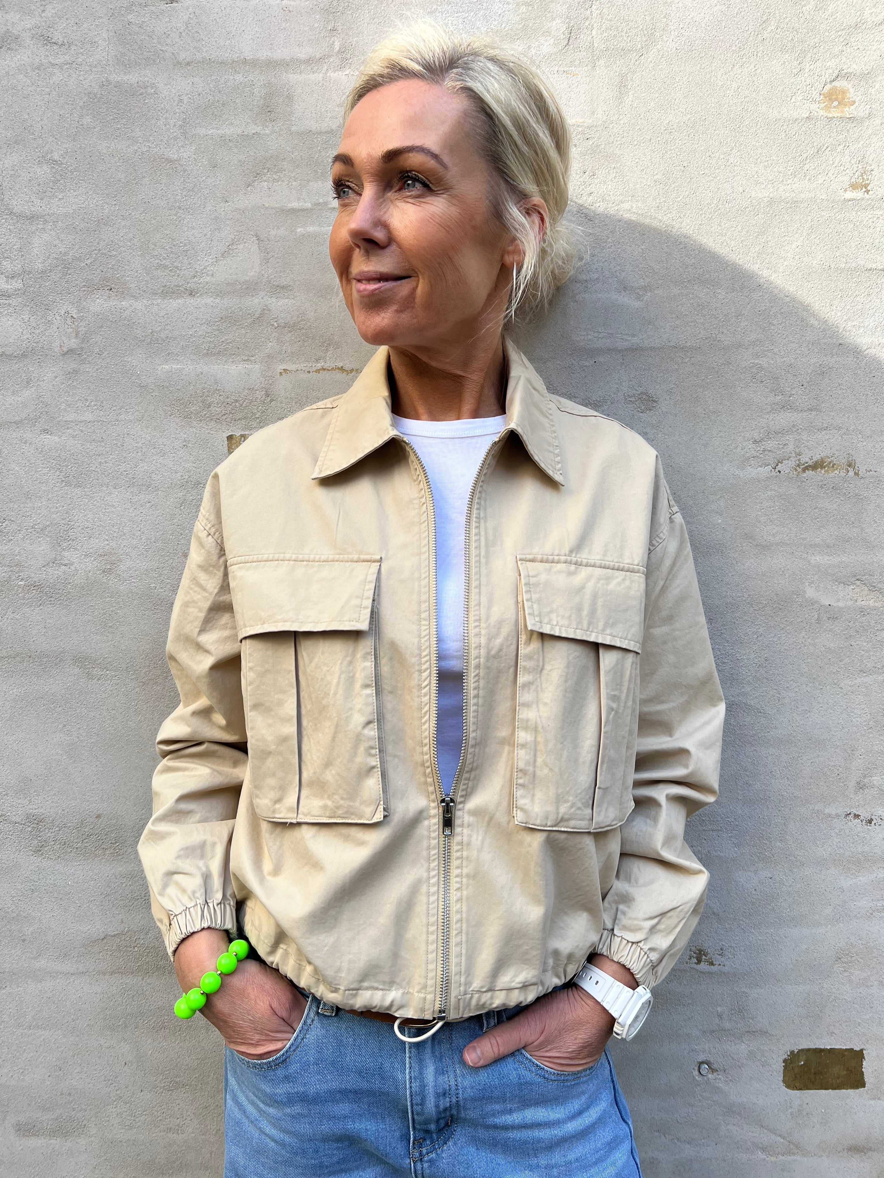 Carrie bomber army - Sand