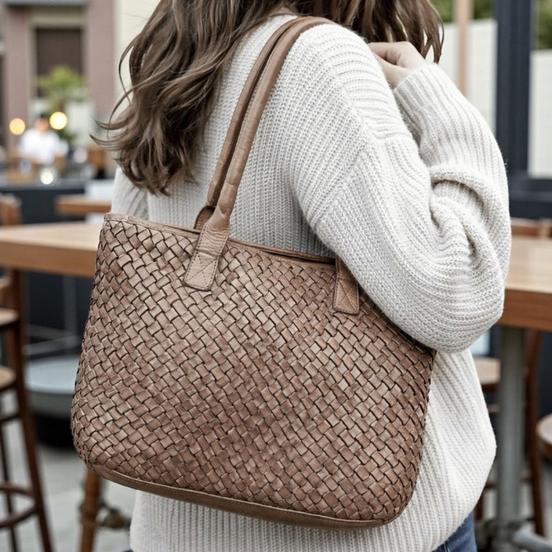 Carbella Urban Leather - Walnut