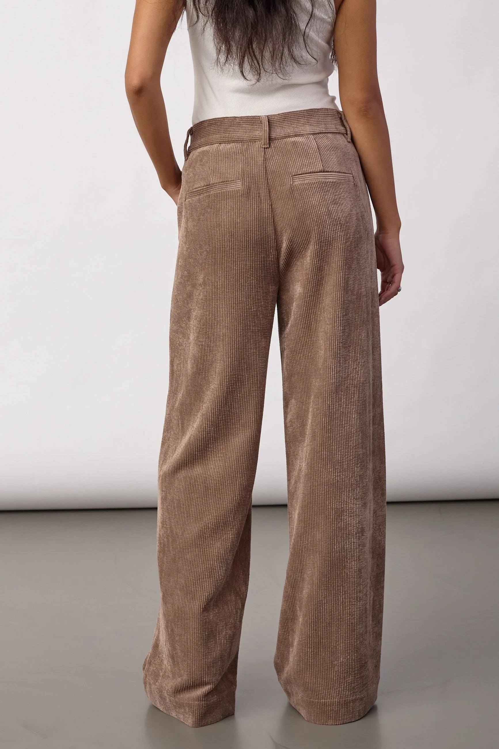 DaisyCC Cord Pant - Walnut