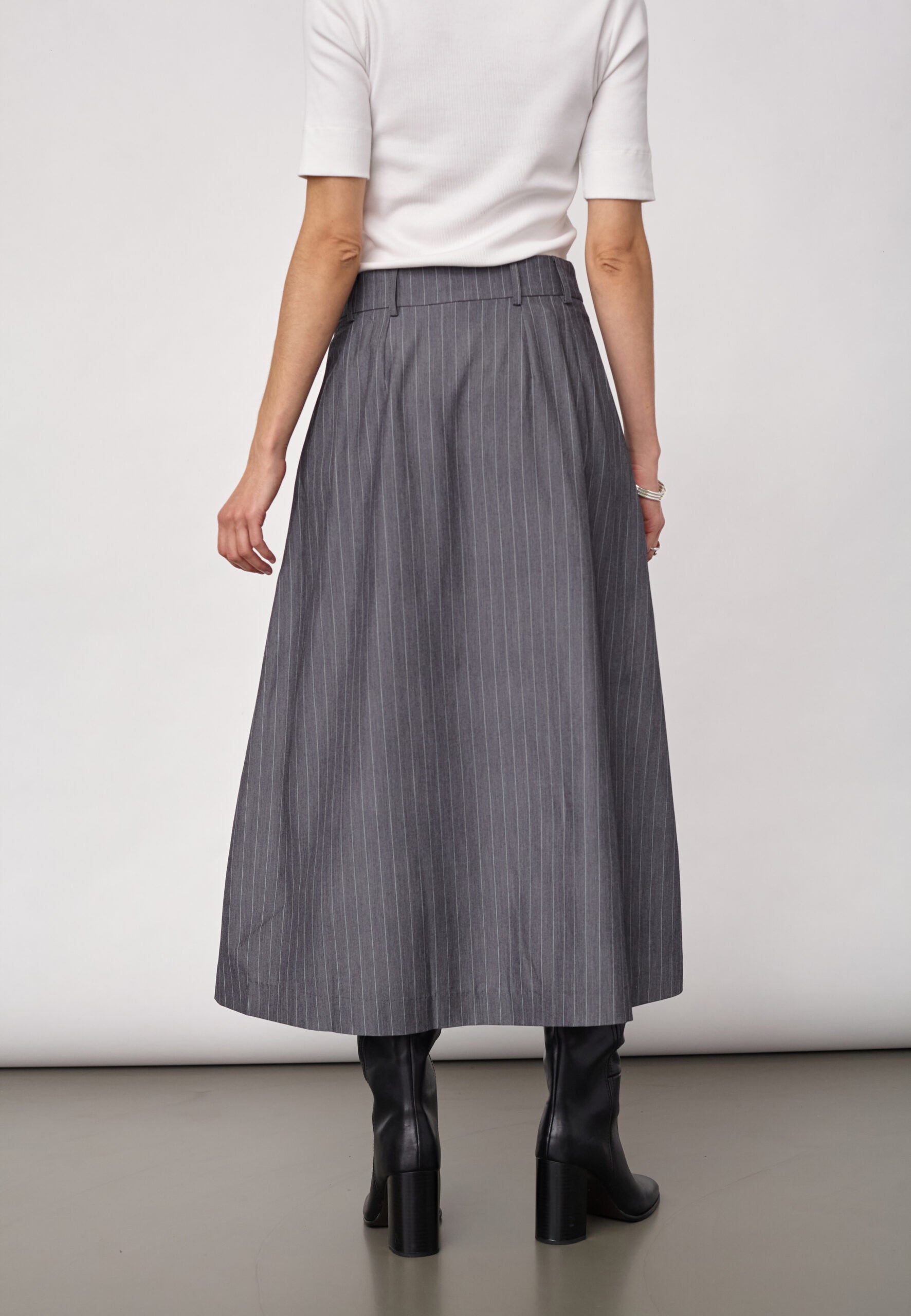 LyviaCC Pleat Pin Skirt - Mid Grey