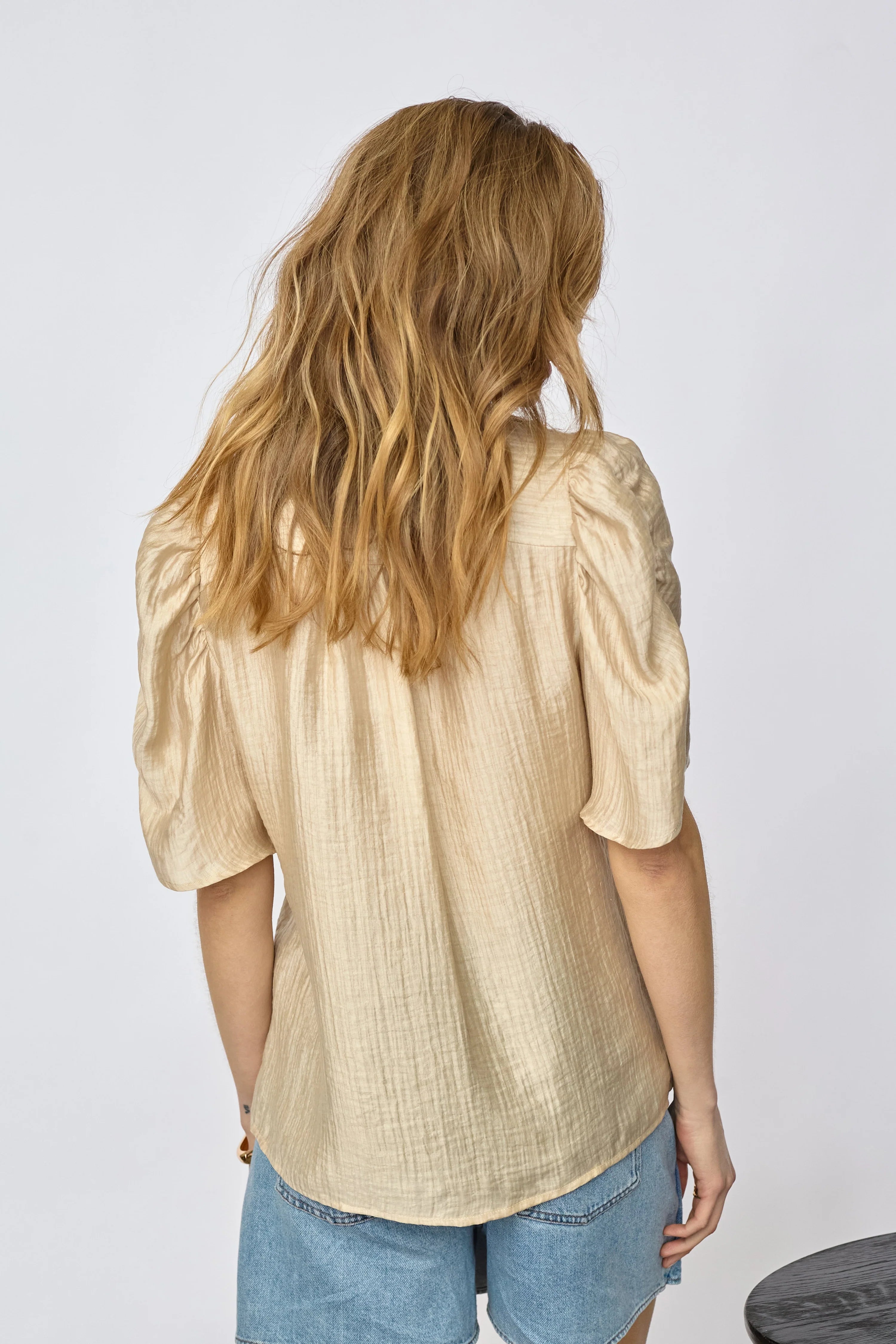 TassyCC Lace SS Puff Shirt - Bisquit