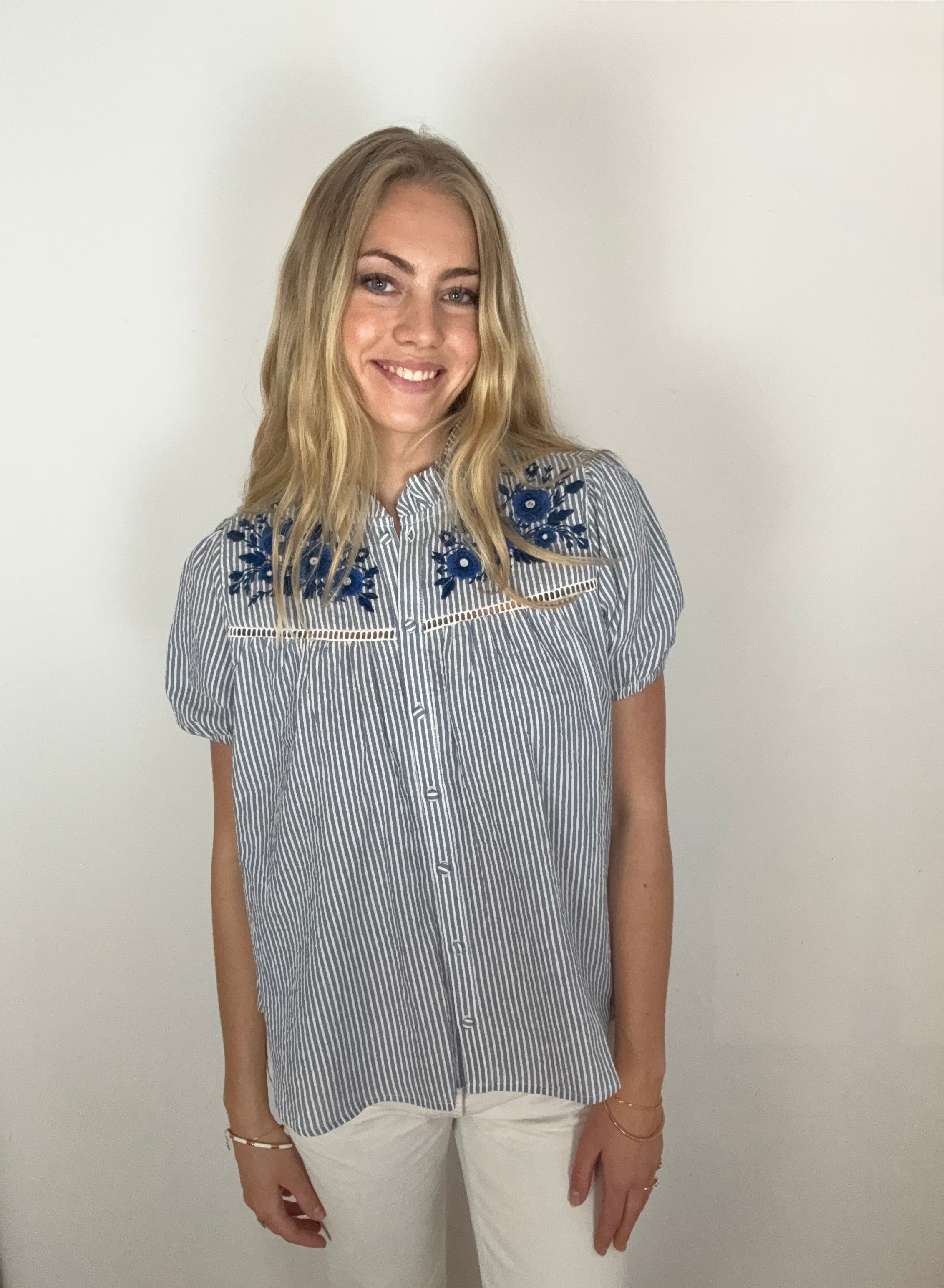 Camilla Shirt - Blue Stripe Blue Embroderi