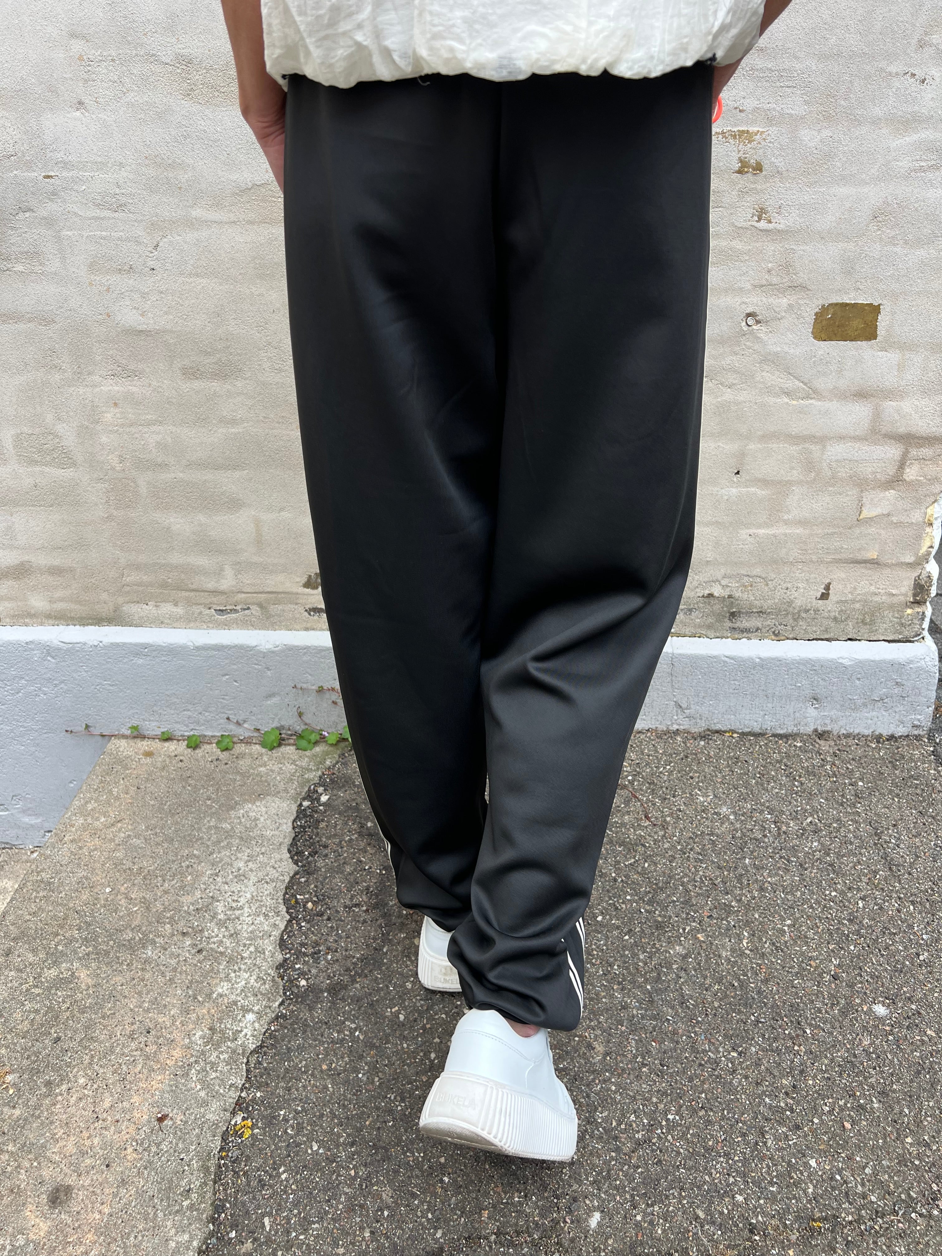 NillaGO track pants black