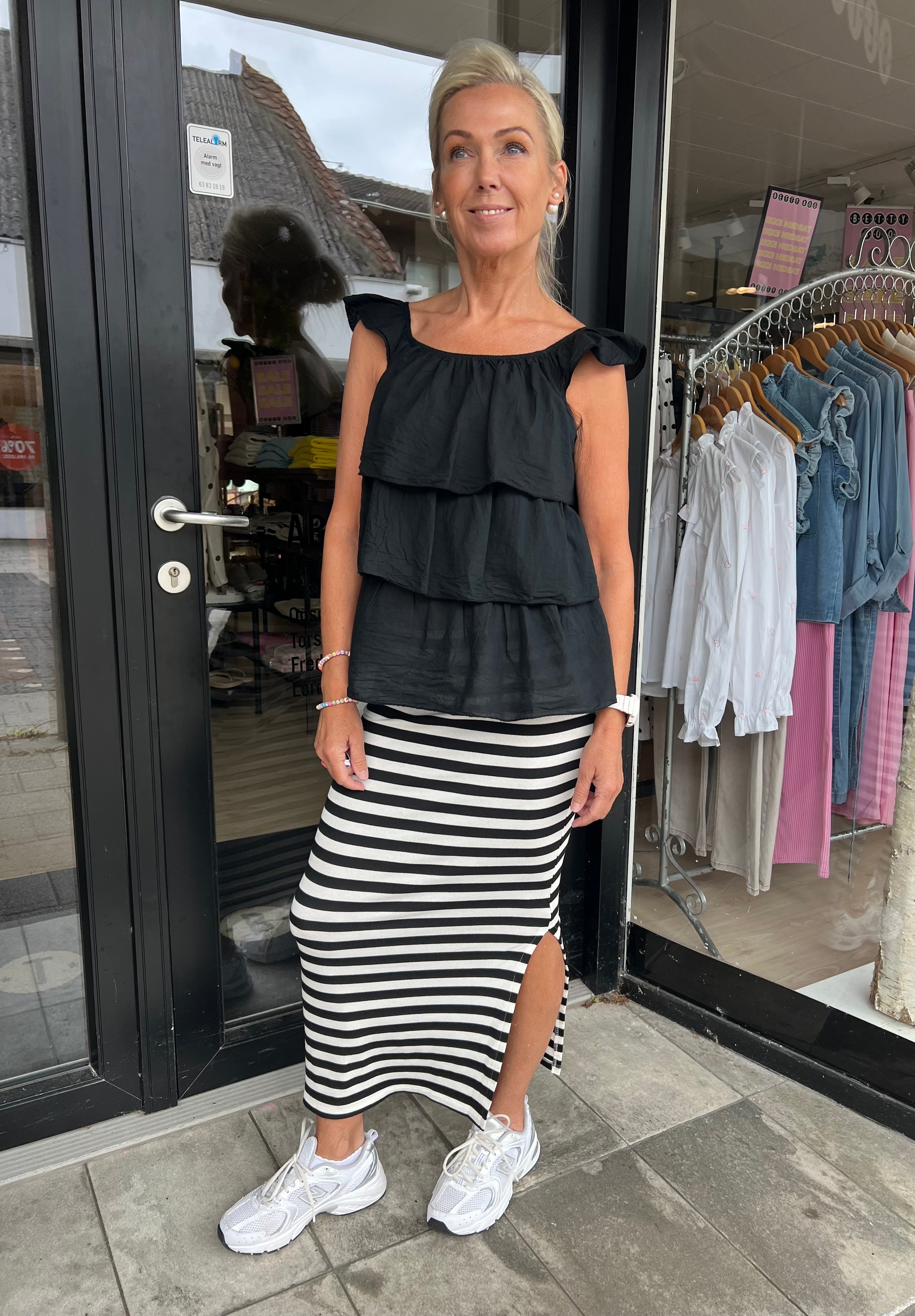 PREORDER-Everyday stripe Skirt - White/Black