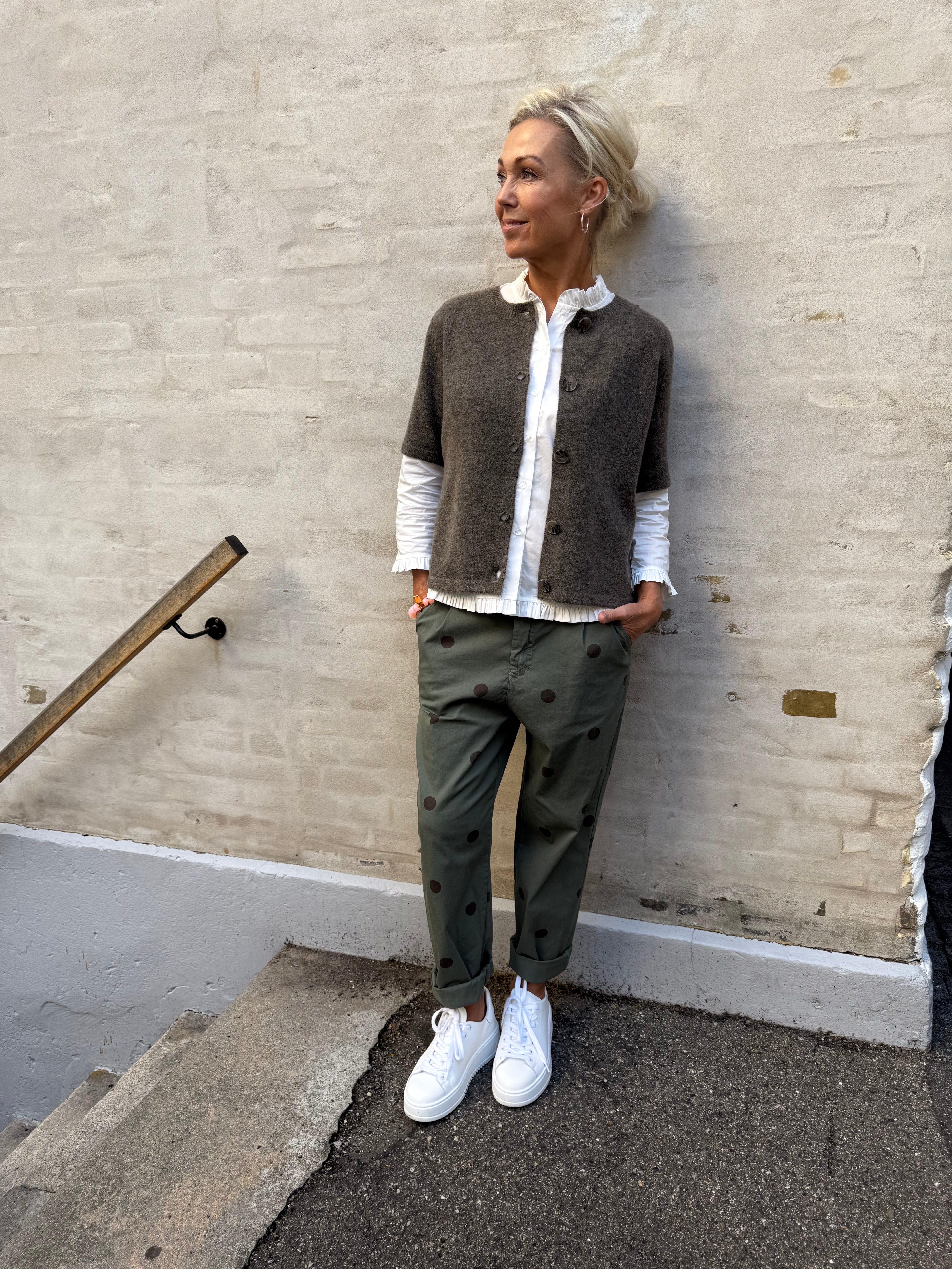 JIKO SS O-NECK KNIT CARDIGAN - Moro