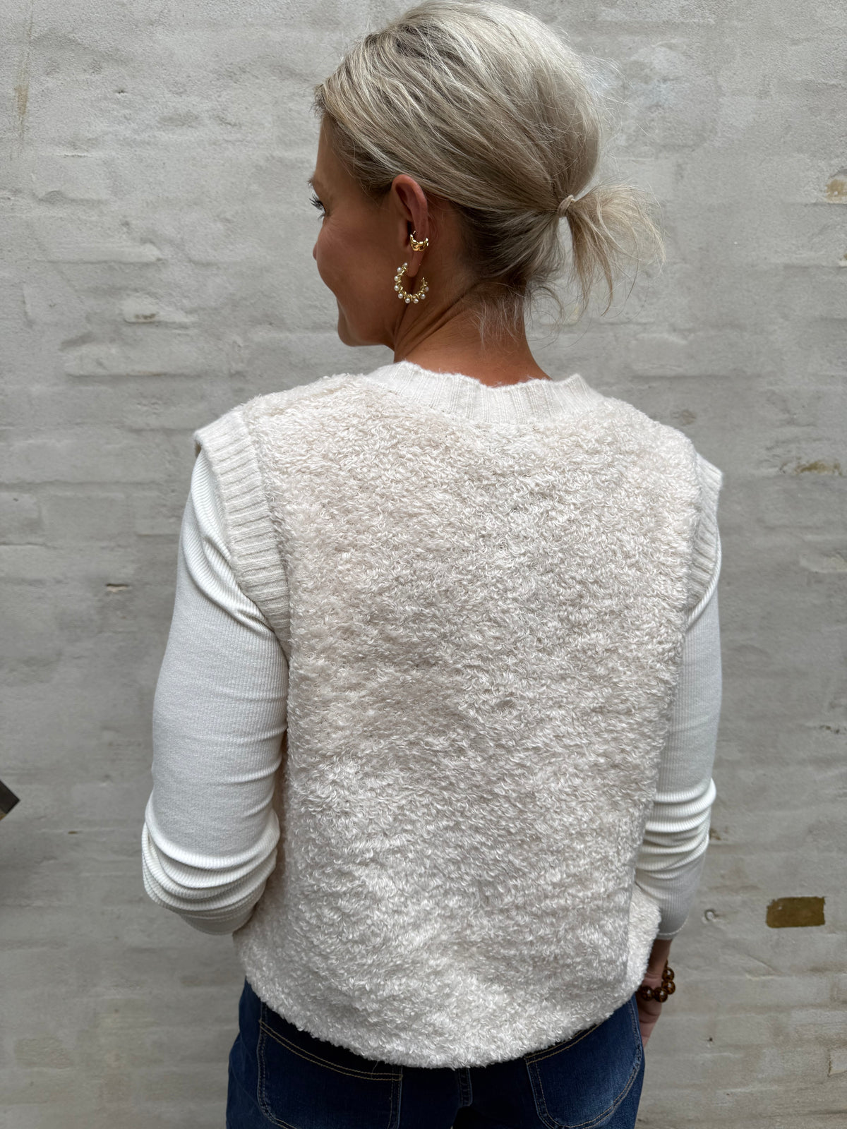 EIRA LIFE S/L ON BUTTON VEST - Birch