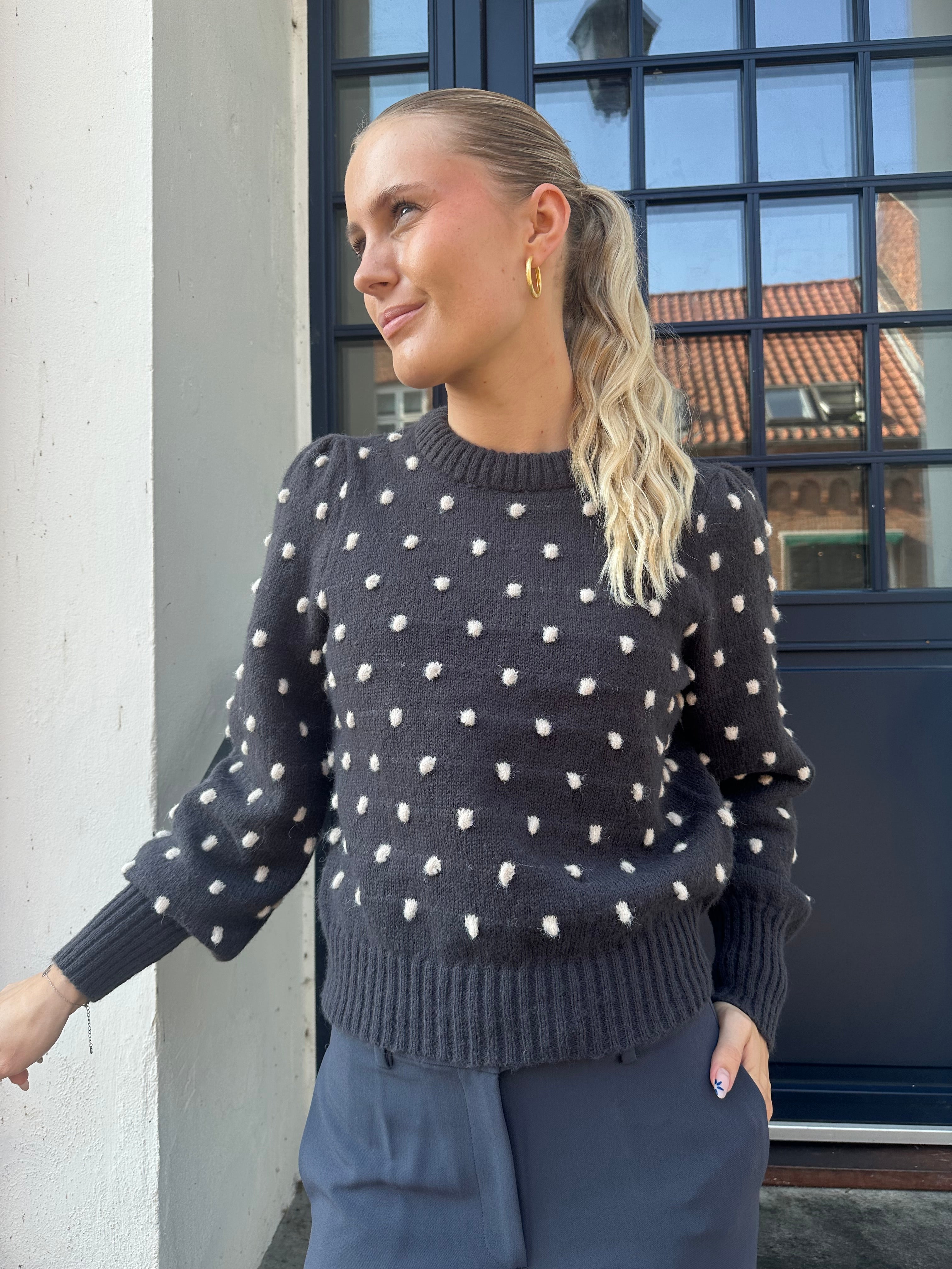 Sigrid life L/S knit dot dark grey melange