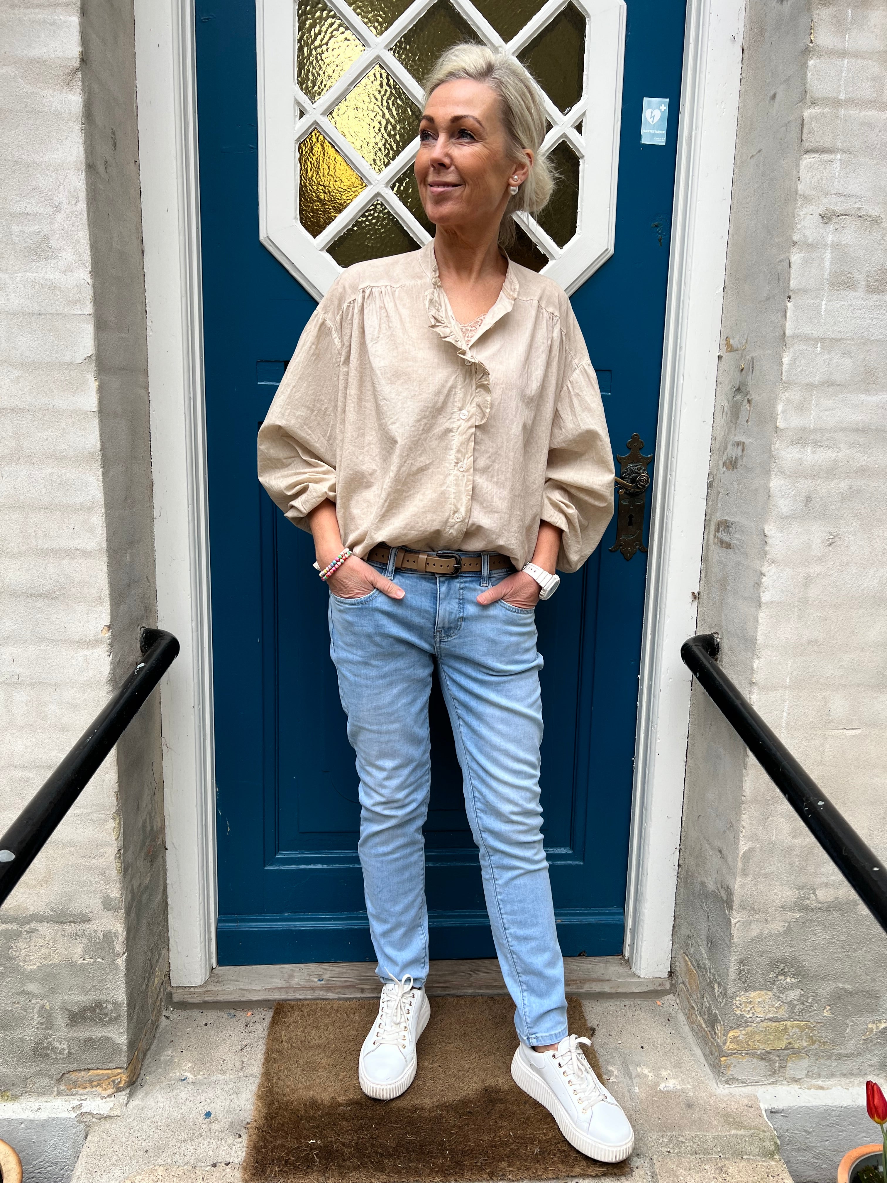 York Mid Waist Slim Leg Jeans - Light Blue