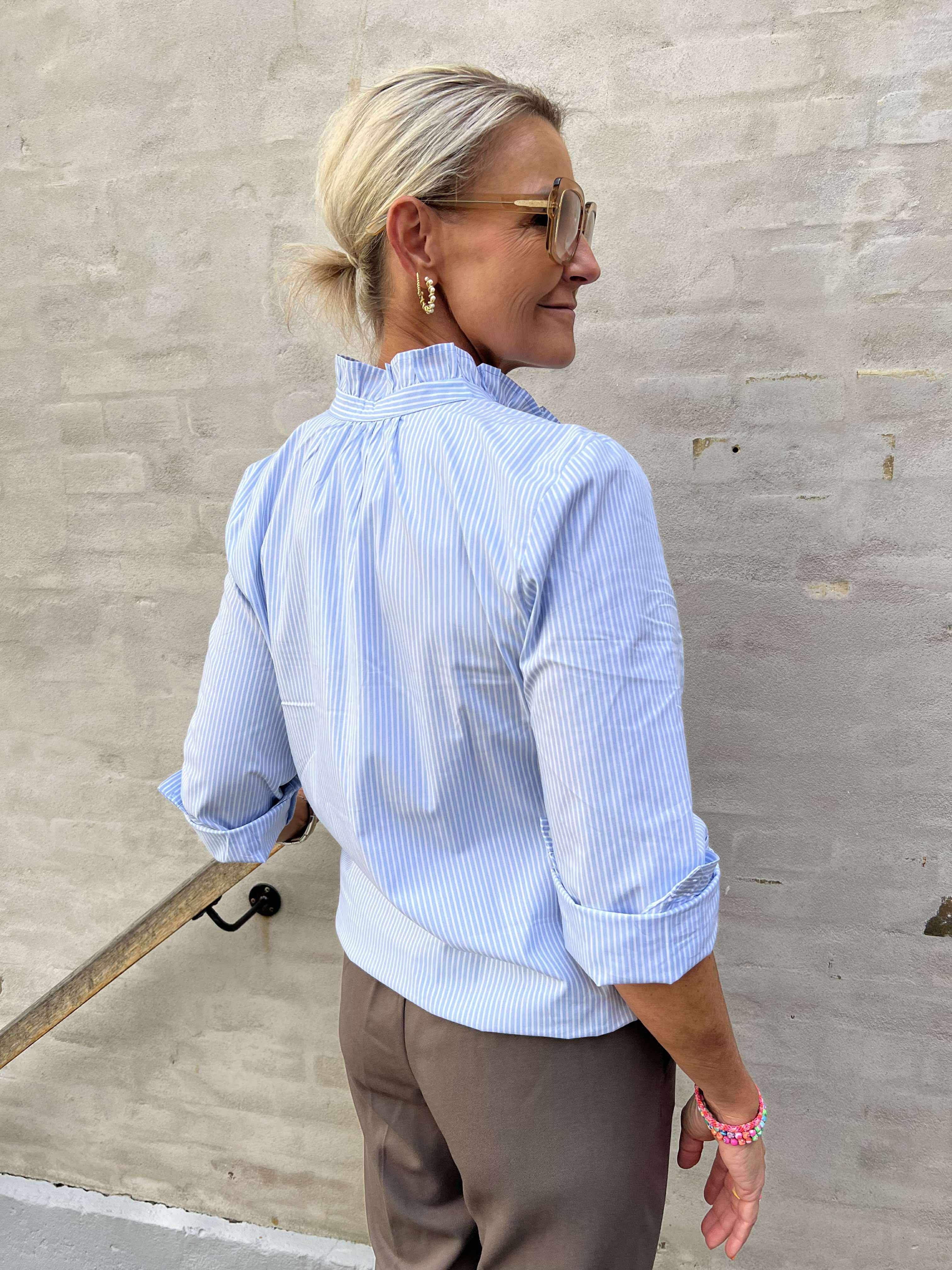 MIO FRILL Skjorte - Cashmere Blue SMALL WHITE STRIPES