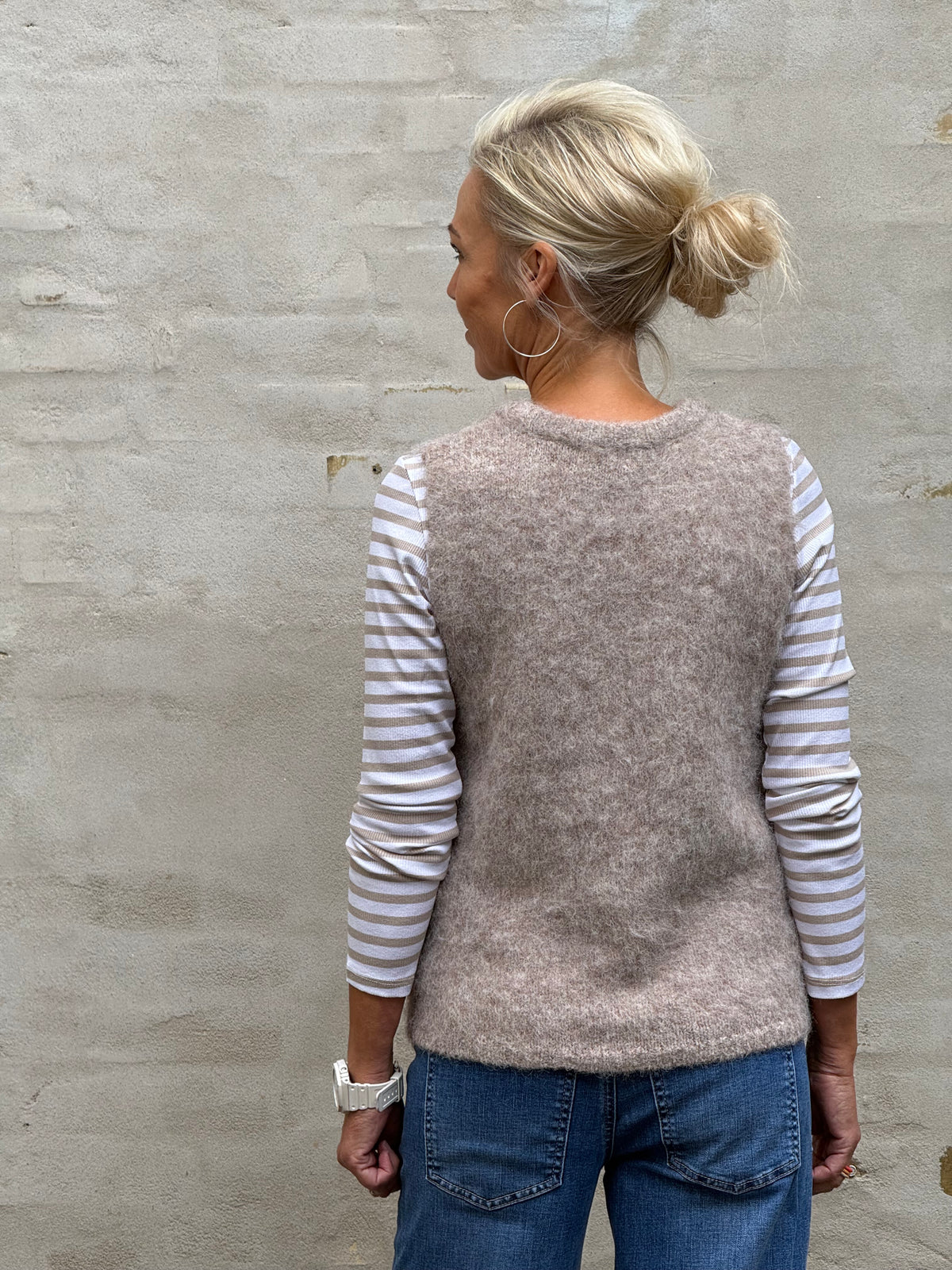 EMMY S/L VEST KNIT - Simply Taupe