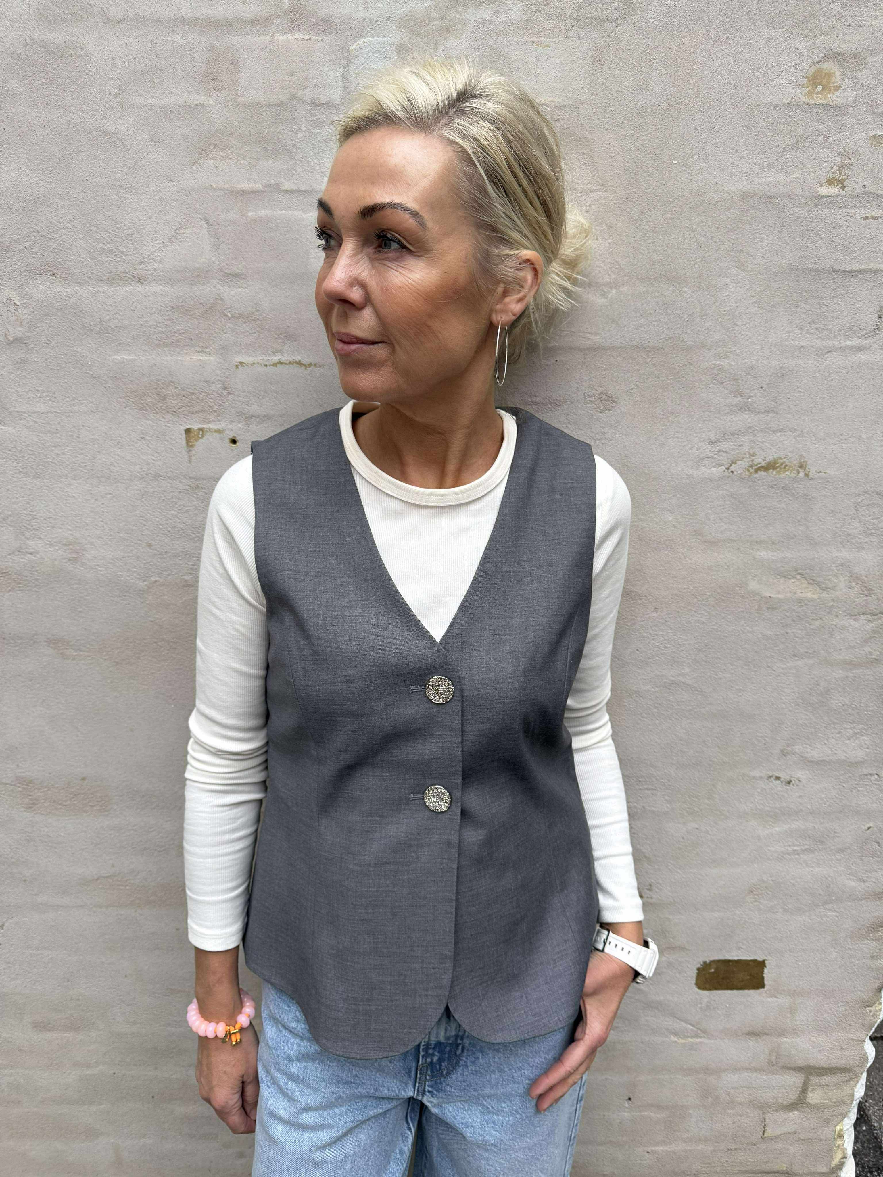 LiamCC Curve Vest - Grey