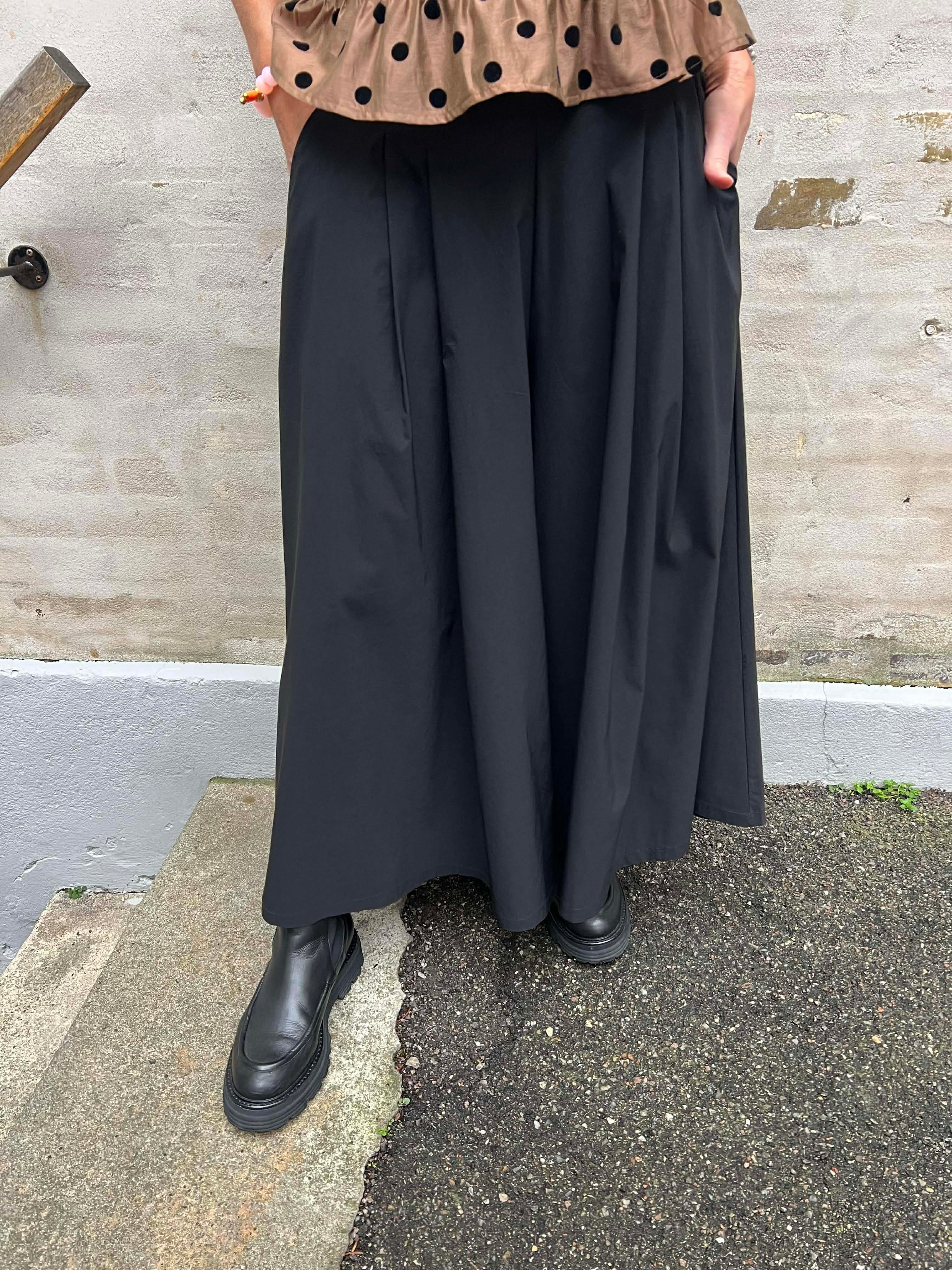 DAVINA split skirt - Black