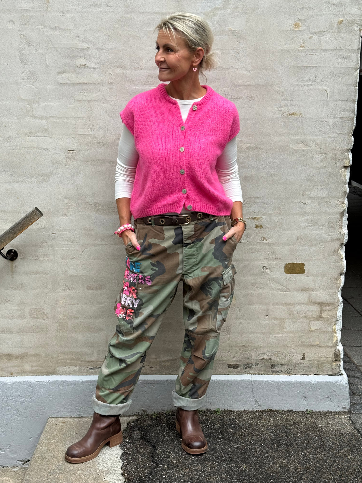 Val Vest - Pink Neon