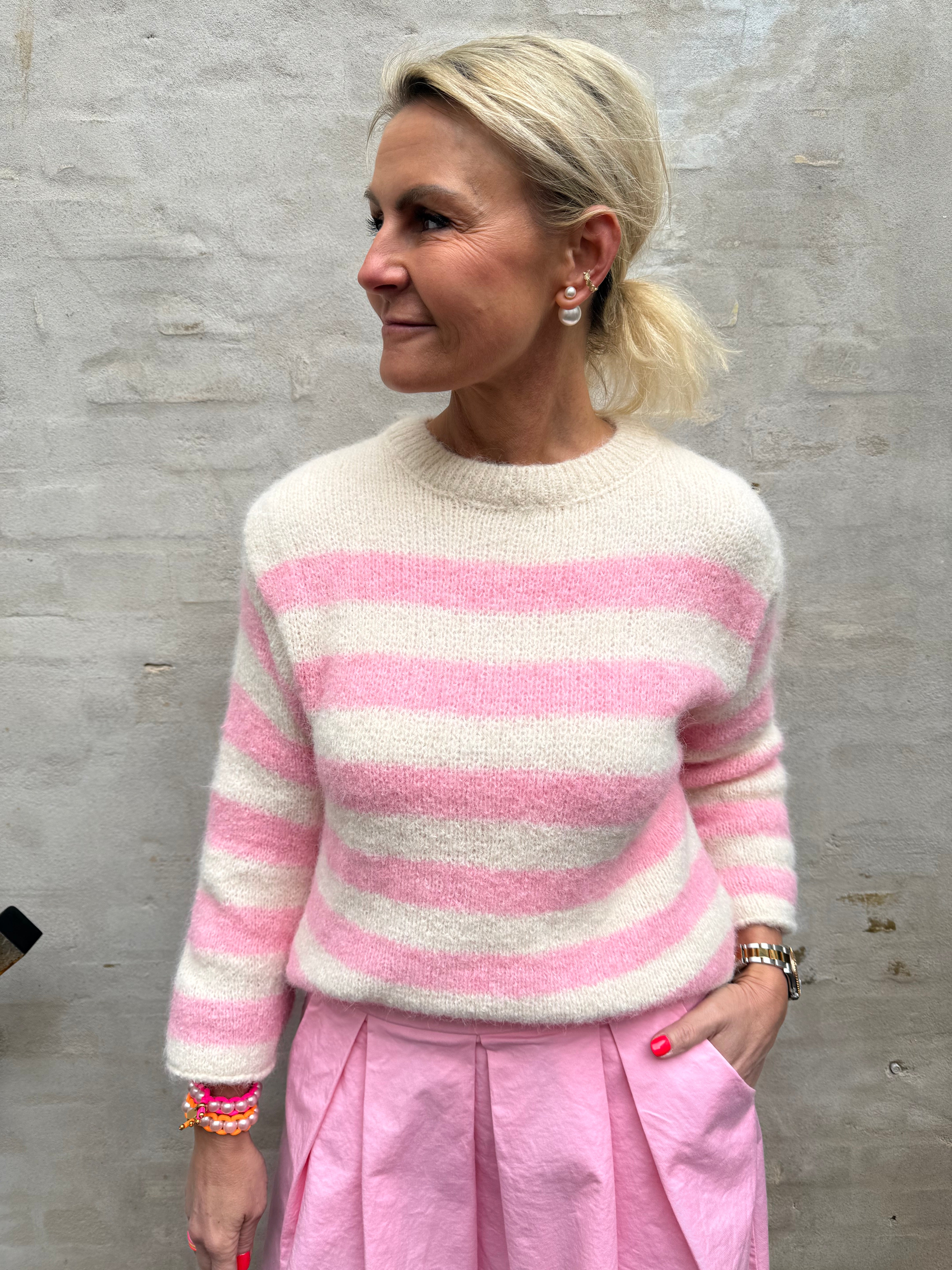 Striped Pullover - Off White Pink