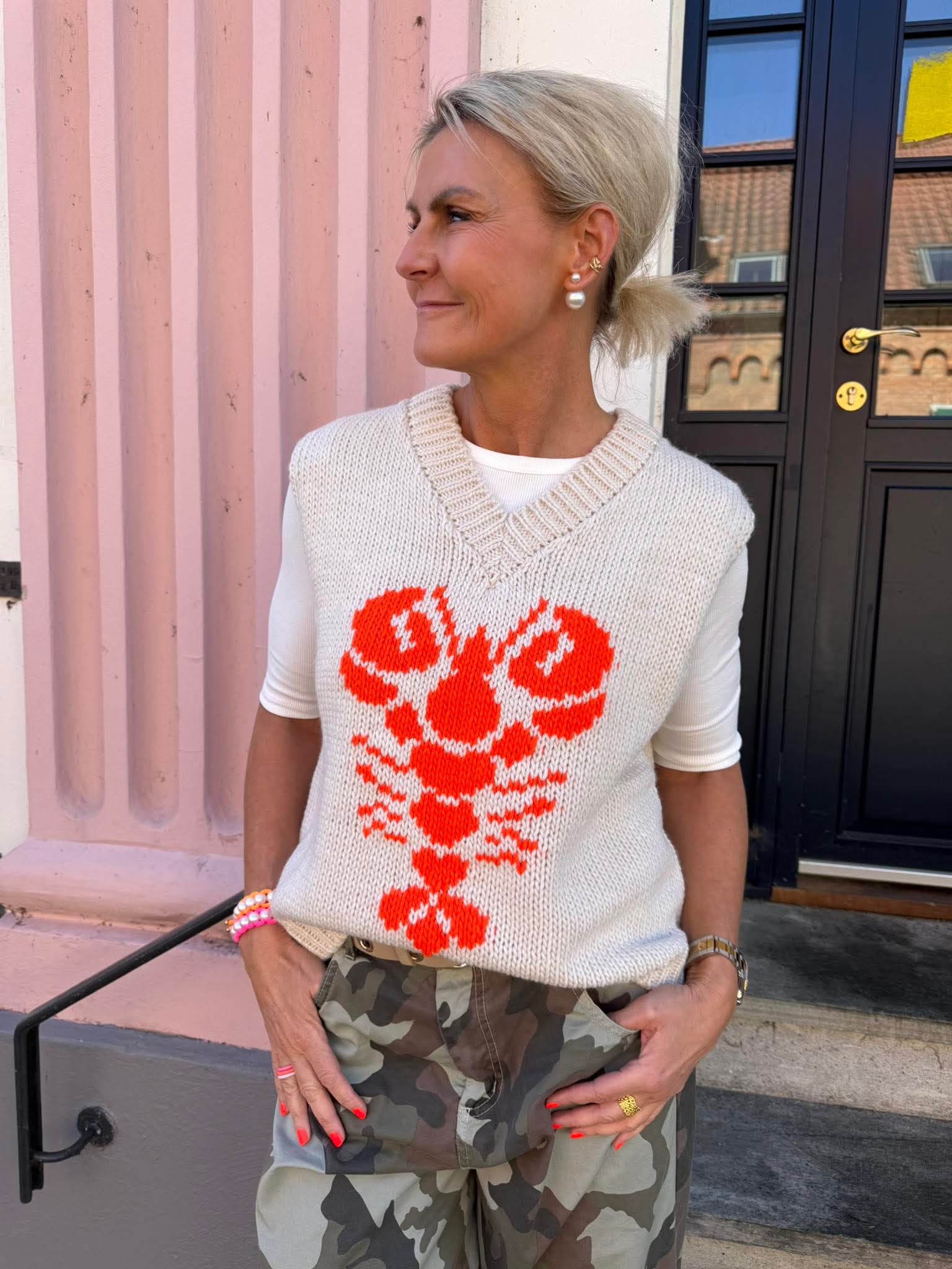 Lobster V-neck Knit Vest -  Off White/Orange Fluo