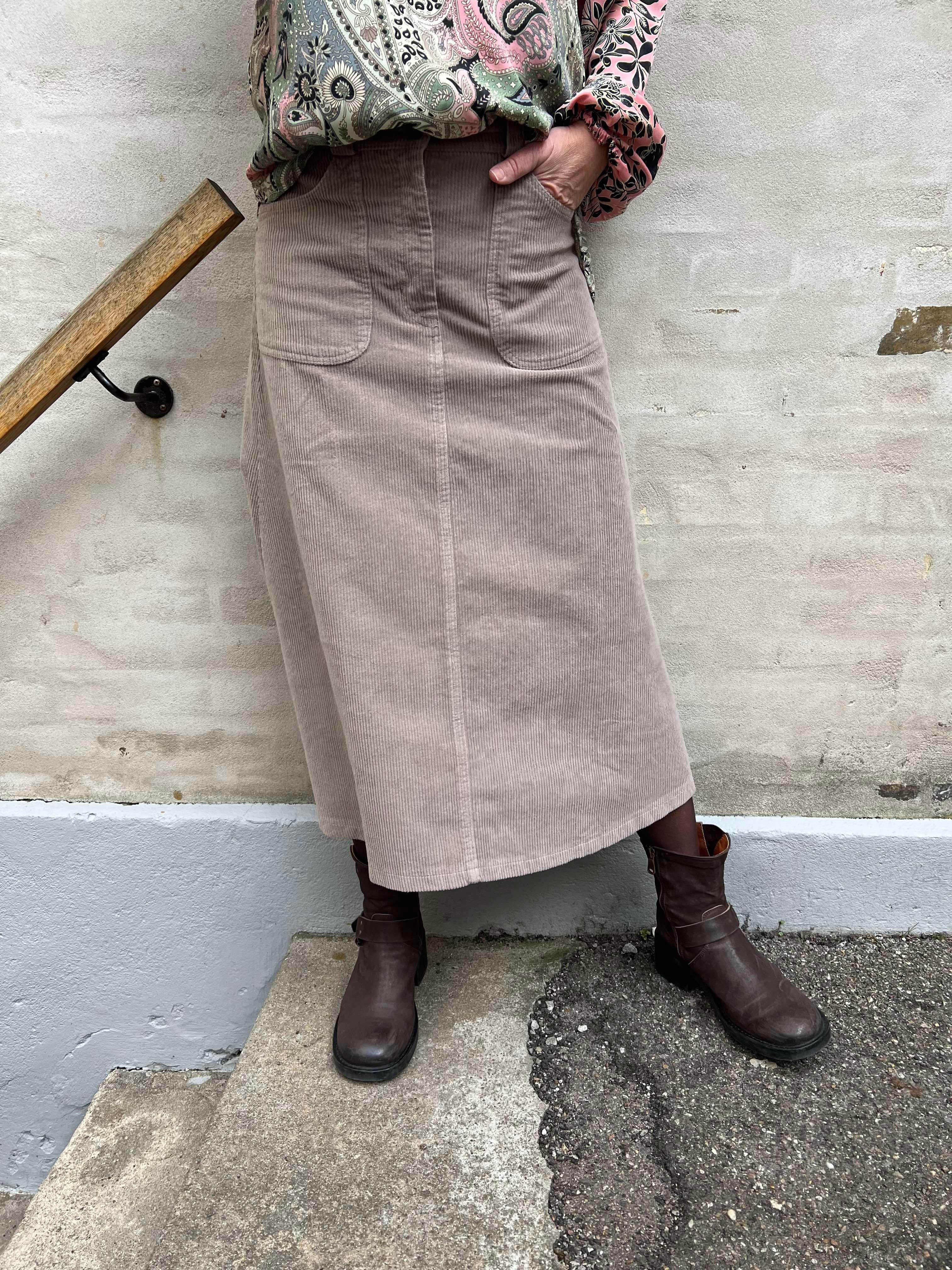 Cora corduroy skirt nougat