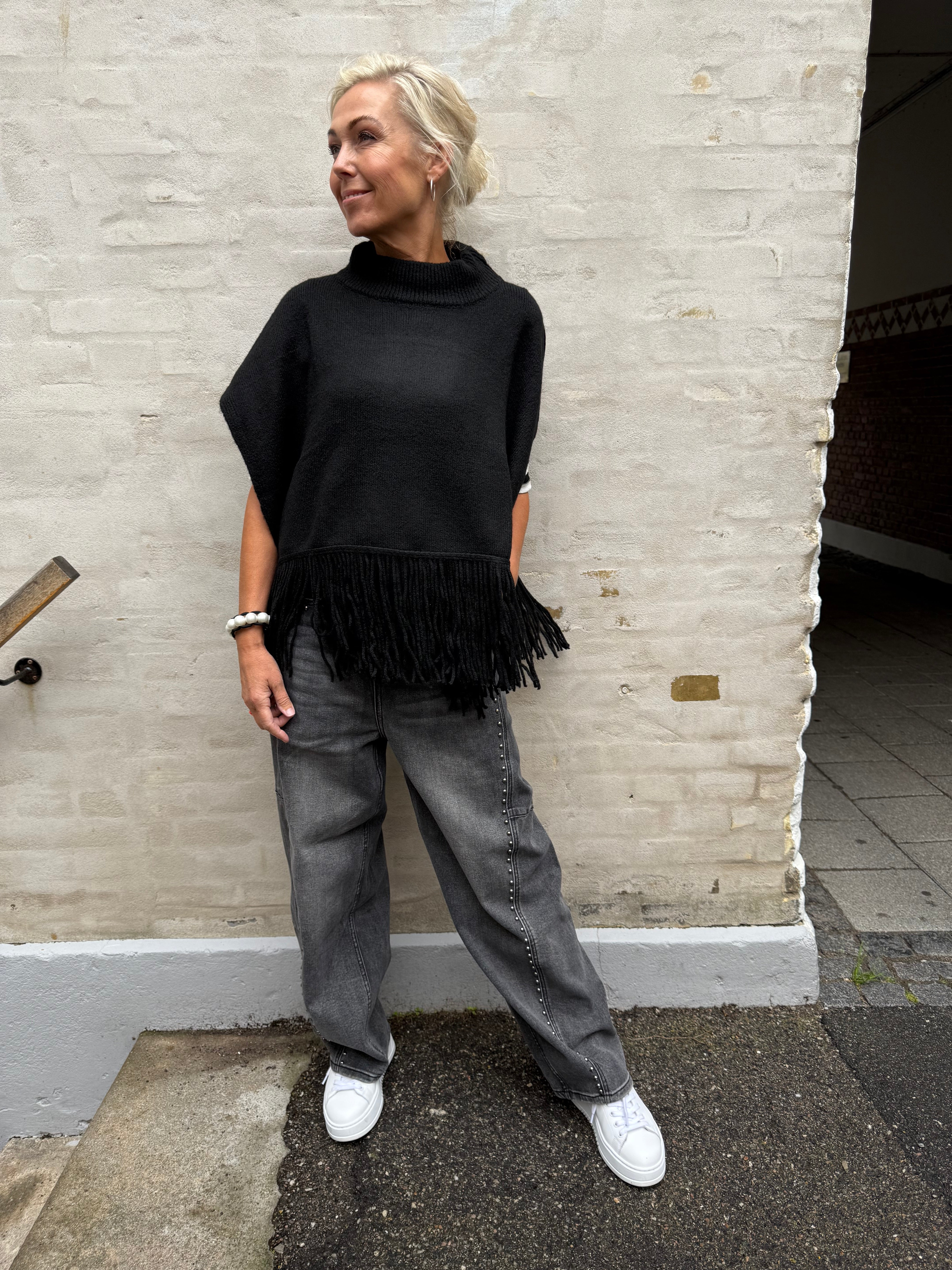 JULLE PONCHO - Black
