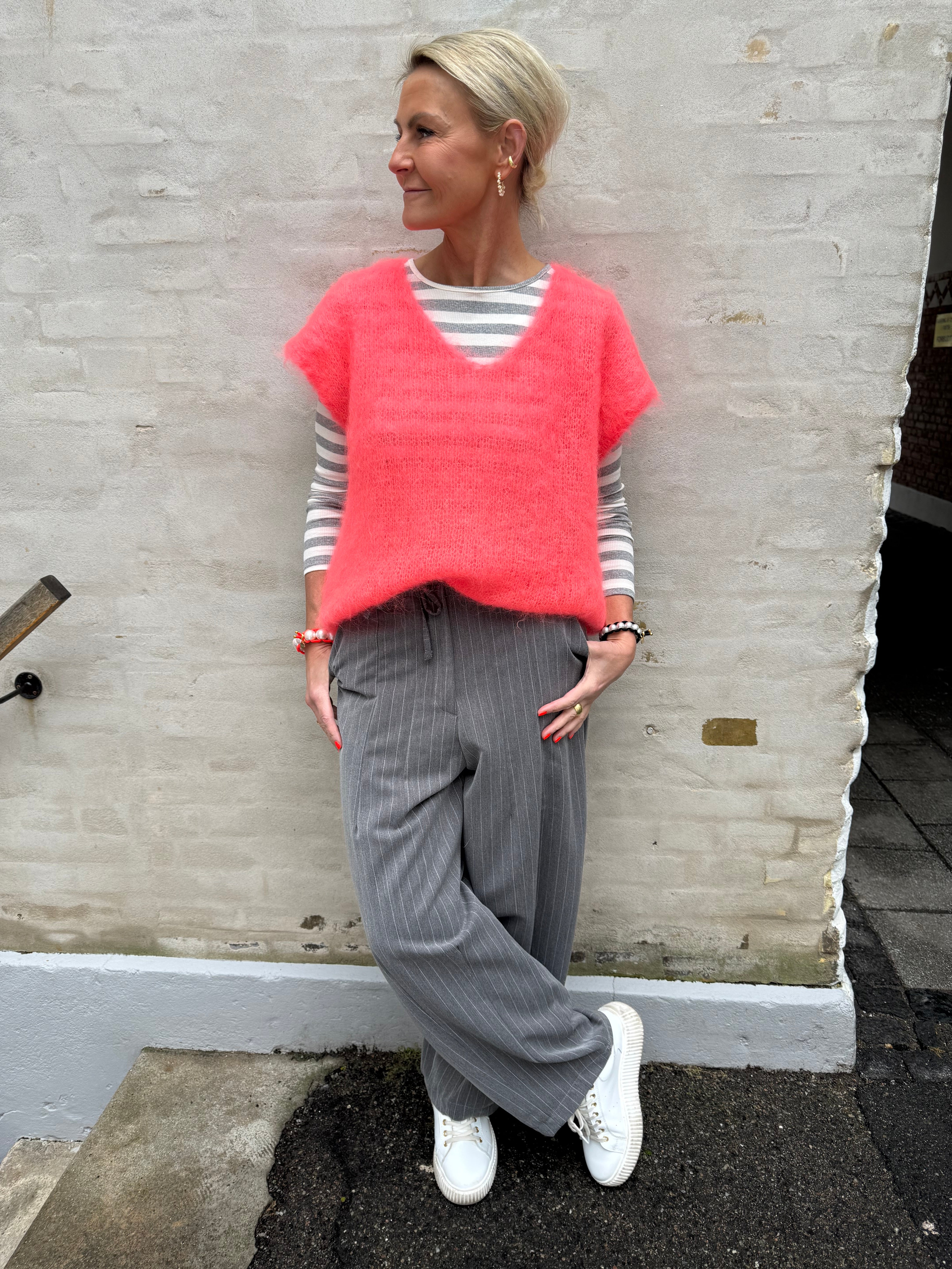 Milana Knit Vest - Coral
