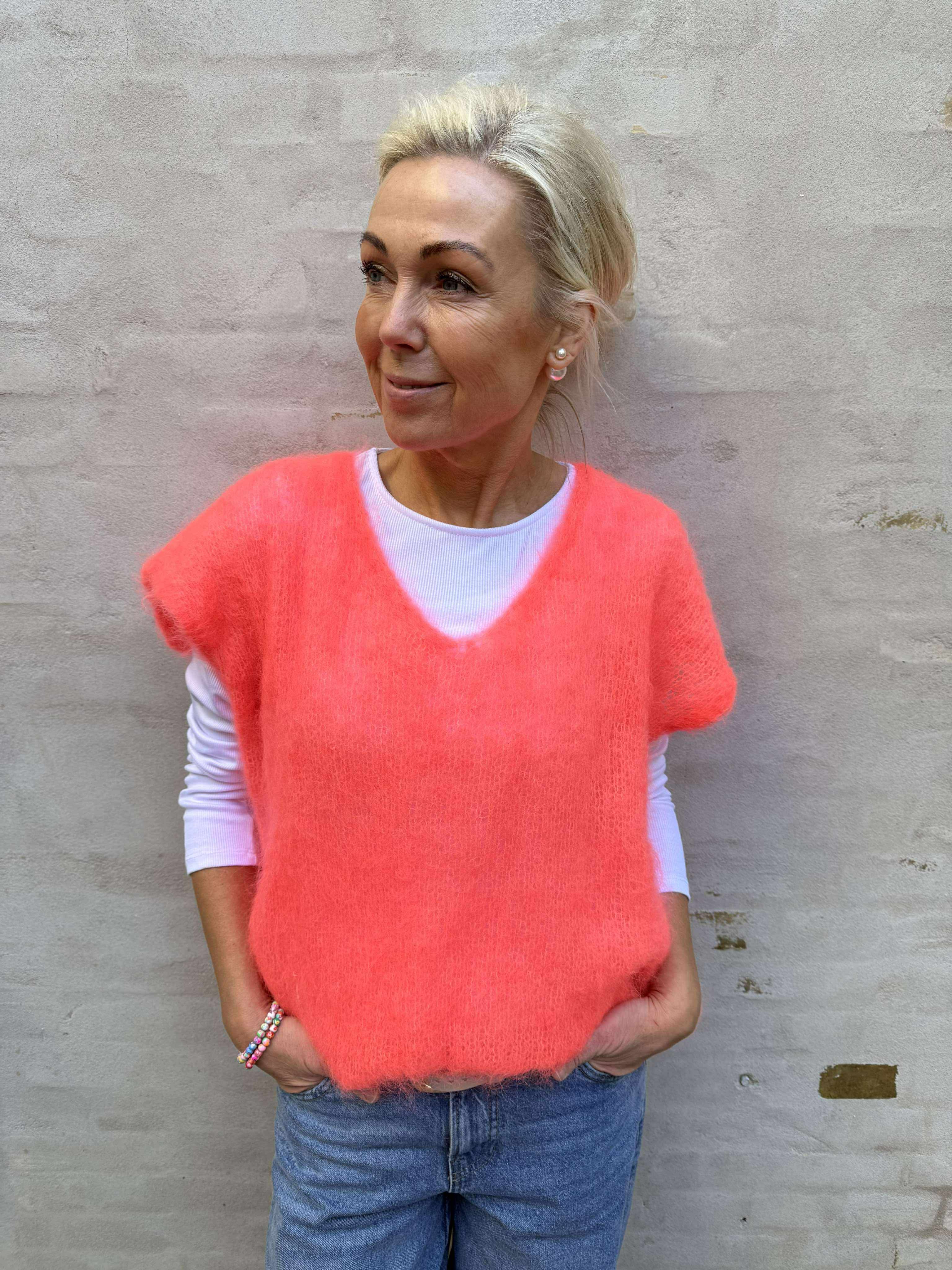 Milana Knit Vest - Coral