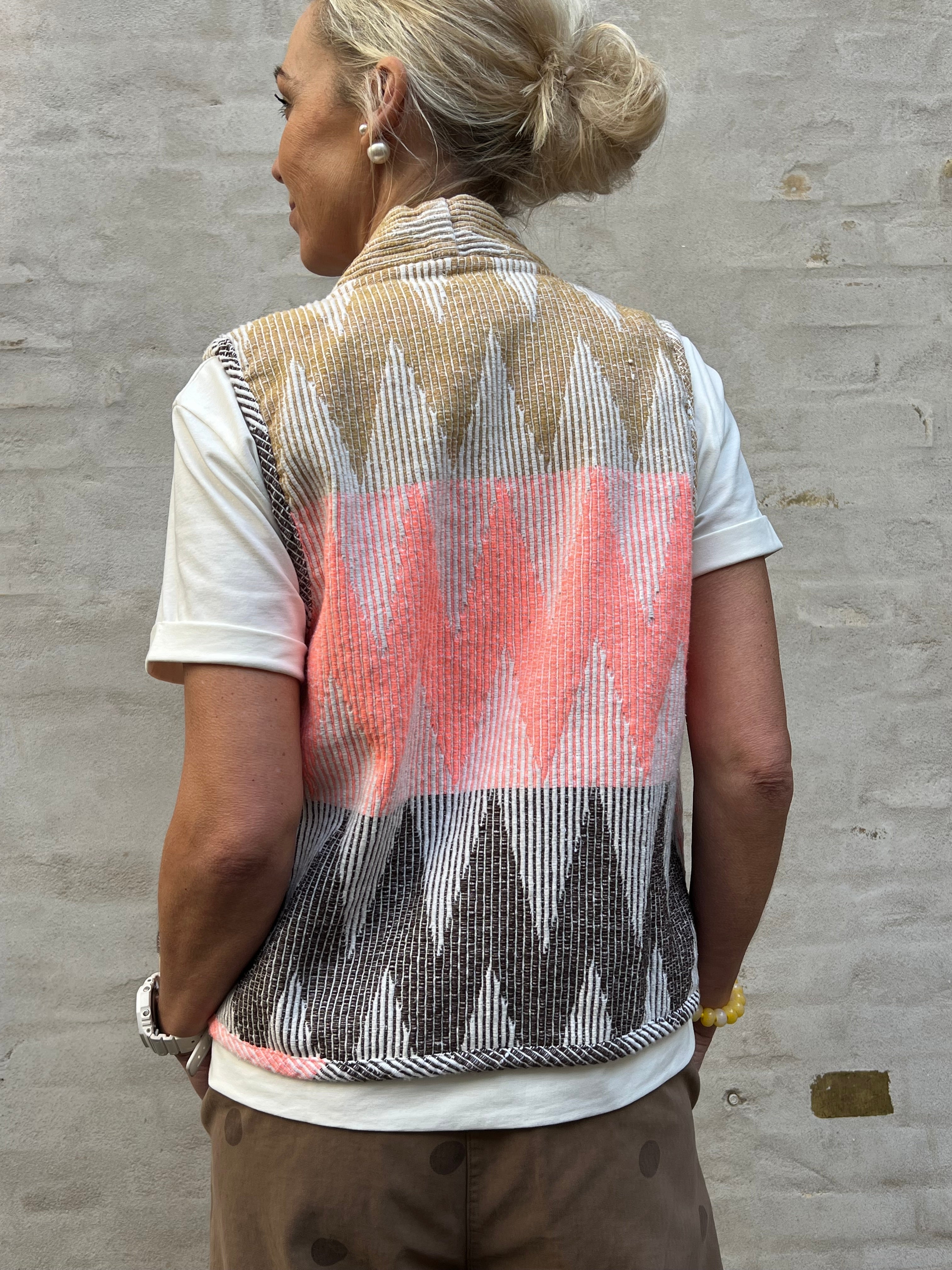JolinyGO Vest - Multi Jaquard