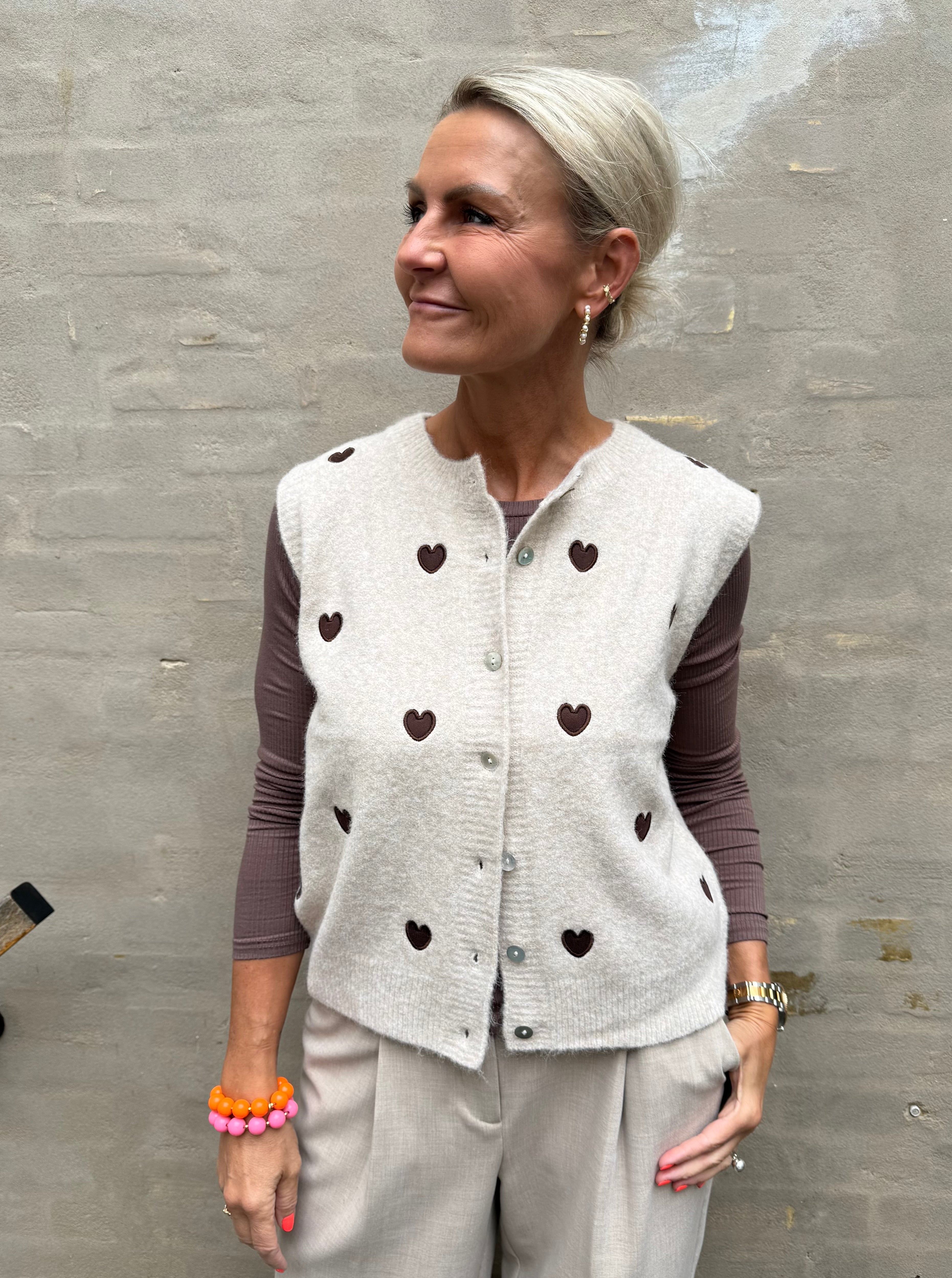 Vigga Vest - Beige Heart