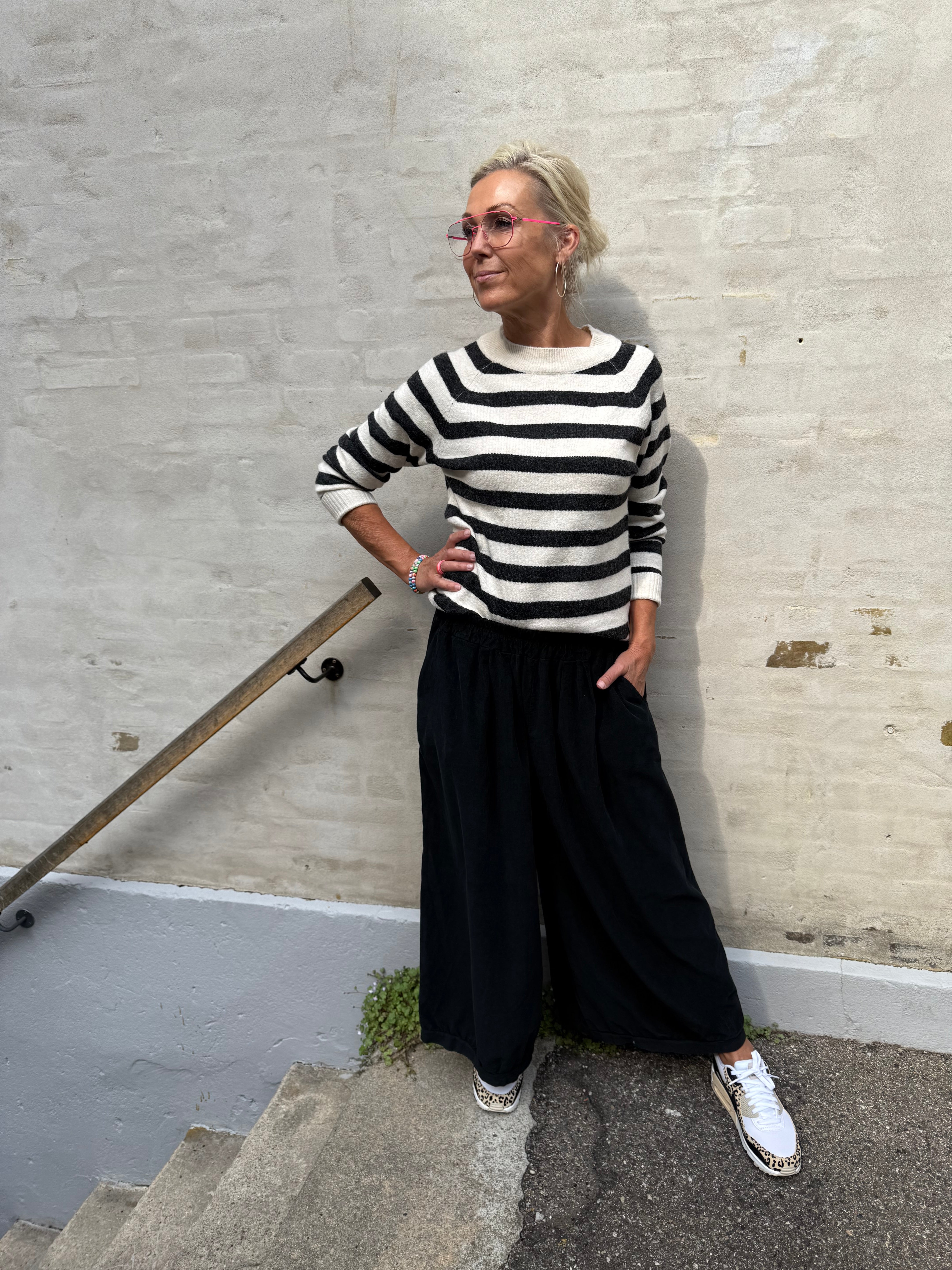 DOFFY O-NECK BLOUSE - Birch/W. Black