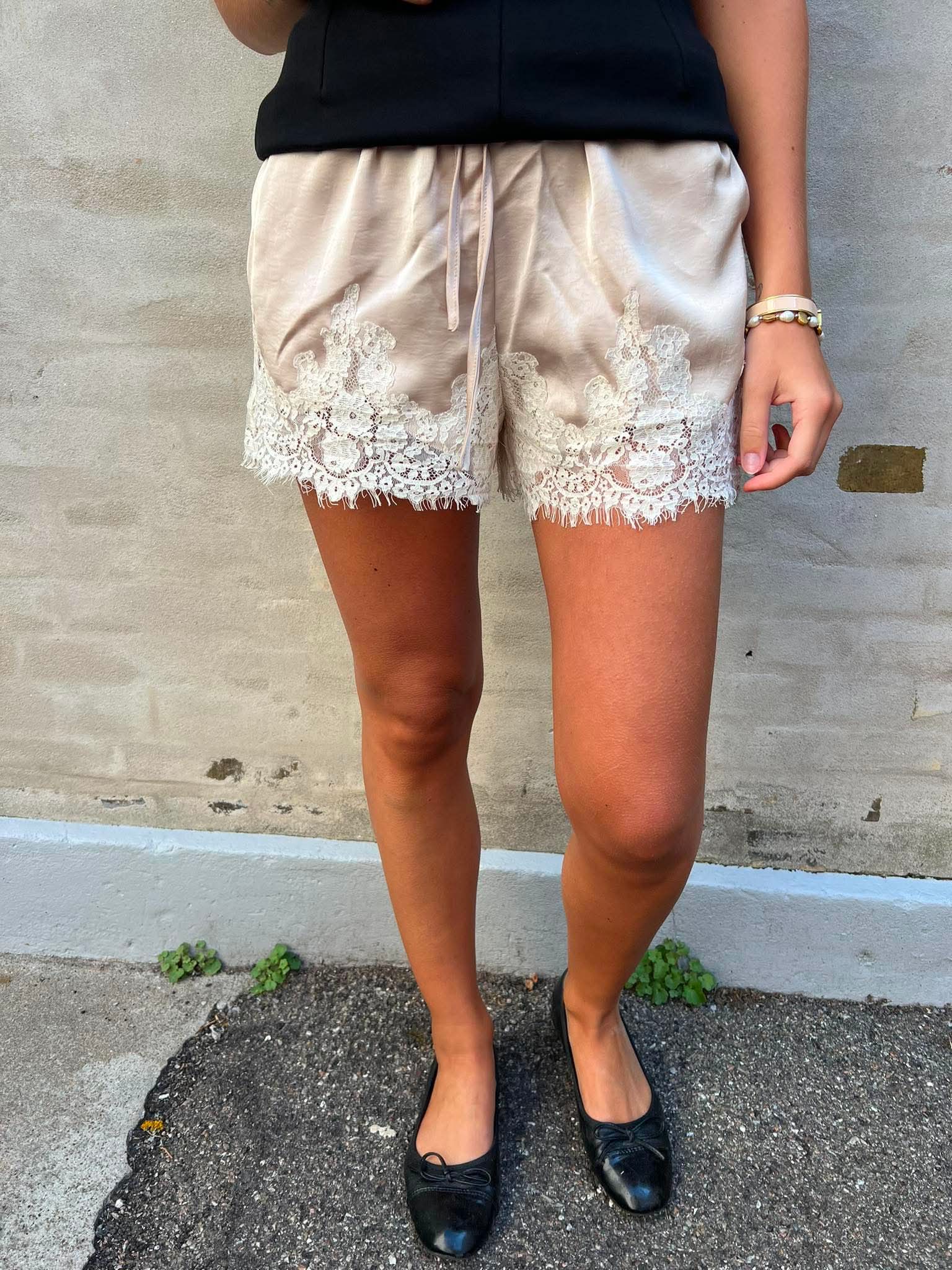 Siena Lace Shorts - Champagne